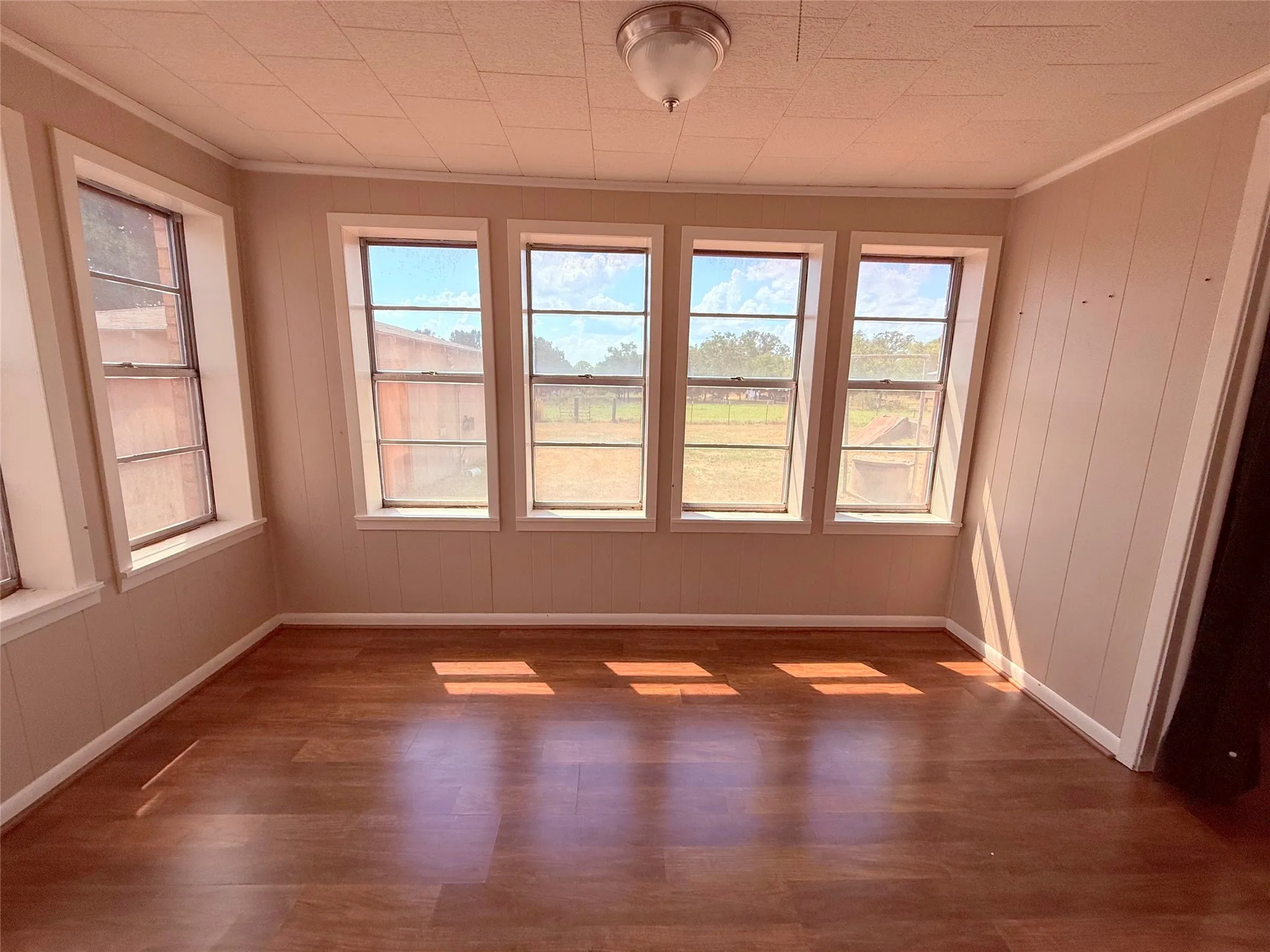 Single Family Residence For Sale in Hopkins County , 3637 County Road 2403, Winnsboro, Texas 75494, 2 Bedroom, 2 Bathroom, Garage spaces, 1,211 Sqft, built in 1960, mls#21384621, Real Estate Agent in Winnsboro, Homes For Sale in Hopkins county, Homes For Sale in Winnsboro, Realtor in Winnsboro Texas, Real Estate Brokerage Independent Realty Texas, Luminita Cordes Realtor