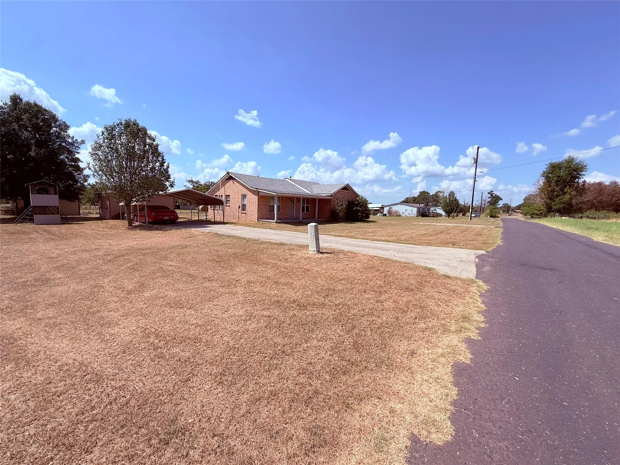 Single Family Residence For Sale in Hopkins County , 3637 County Road 2403, Winnsboro, Texas 75494, 2 Bedroom, 2 Bathroom, Garage spaces, 1,211 Sqft, built in 1960, mls#21384621, Real Estate Agent in Winnsboro, Homes For Sale in Hopkins county, Homes For Sale in Winnsboro, Realtor in Winnsboro Texas, Real Estate Brokerage Independent Realty Texas, Luminita Cordes Realtor