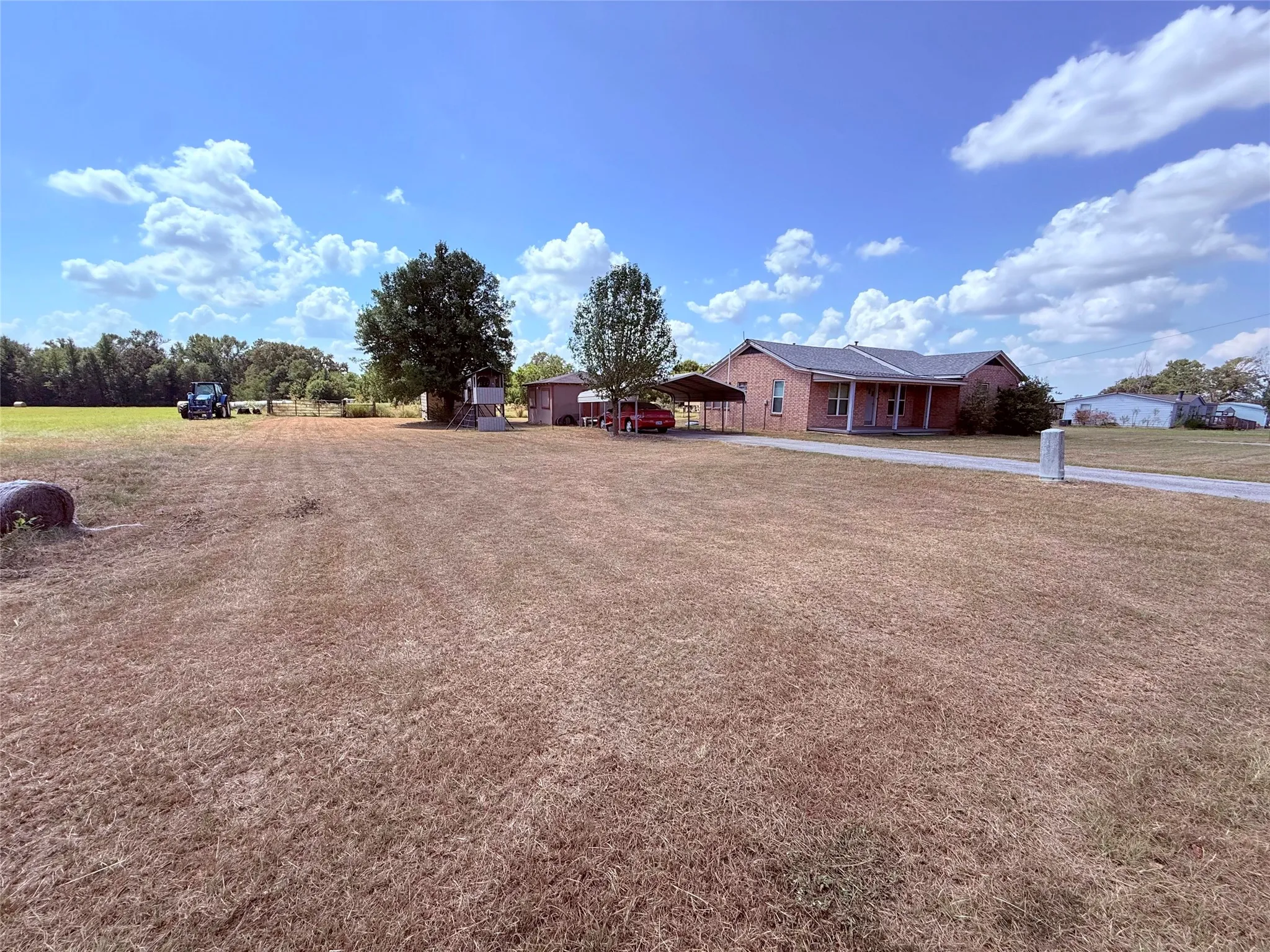 Single Family Residence For Sale in Hopkins County , 3637 County Road 2403, Winnsboro, Texas 75494, 2 Bedroom, 2 Bathroom, Garage spaces, 1,211 Sqft, built in 1960, mls#21384621, Real Estate Agent in Winnsboro, Homes For Sale in Hopkins county, Homes For Sale in Winnsboro, Realtor in Winnsboro Texas, Real Estate Brokerage Independent Realty Texas, Luminita Cordes Realtor