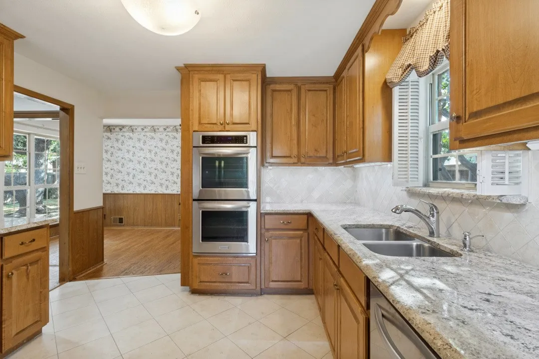 Single Family Residence For Sale in Dallas County , 1317 Chickasaw Drive, Richardson, Texas 75080, 4 Bedroom, 3 Bathroom, 2 Garage spaces, 2,137 Sqft, built in 1964, mls#21383753, Real Estate Agent in Richardson, Homes For Sale in Dallas county, Homes For Sale in Richardson, Realtor in Richardson Texas, Real Estate Brokerage Independent Realty Texas, Luminita Cordes Realtor