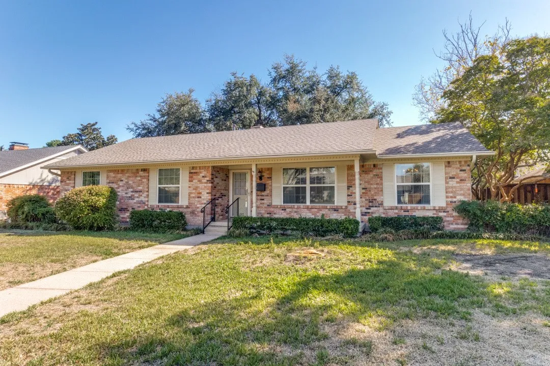Single Family Residence For Sale in Dallas County , 1317 Chickasaw Drive, Richardson, Texas 75080, 4 Bedroom, 3 Bathroom, 2 Garage spaces, 2,137 Sqft, built in 1964, mls#21383753, Real Estate Agent in Richardson, Homes For Sale in Dallas county, Homes For Sale in Richardson, Realtor in Richardson Texas, Real Estate Brokerage Independent Realty Texas, Luminita Cordes Realtor