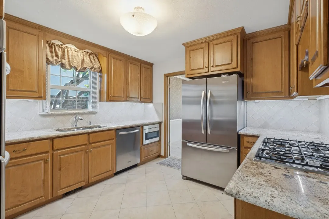 Single Family Residence For Sale in Dallas County , 1317 Chickasaw Drive, Richardson, Texas 75080, 4 Bedroom, 3 Bathroom, 2 Garage spaces, 2,137 Sqft, built in 1964, mls#21383753, Real Estate Agent in Richardson, Homes For Sale in Dallas county, Homes For Sale in Richardson, Realtor in Richardson Texas, Real Estate Brokerage Independent Realty Texas, Luminita Cordes Realtor