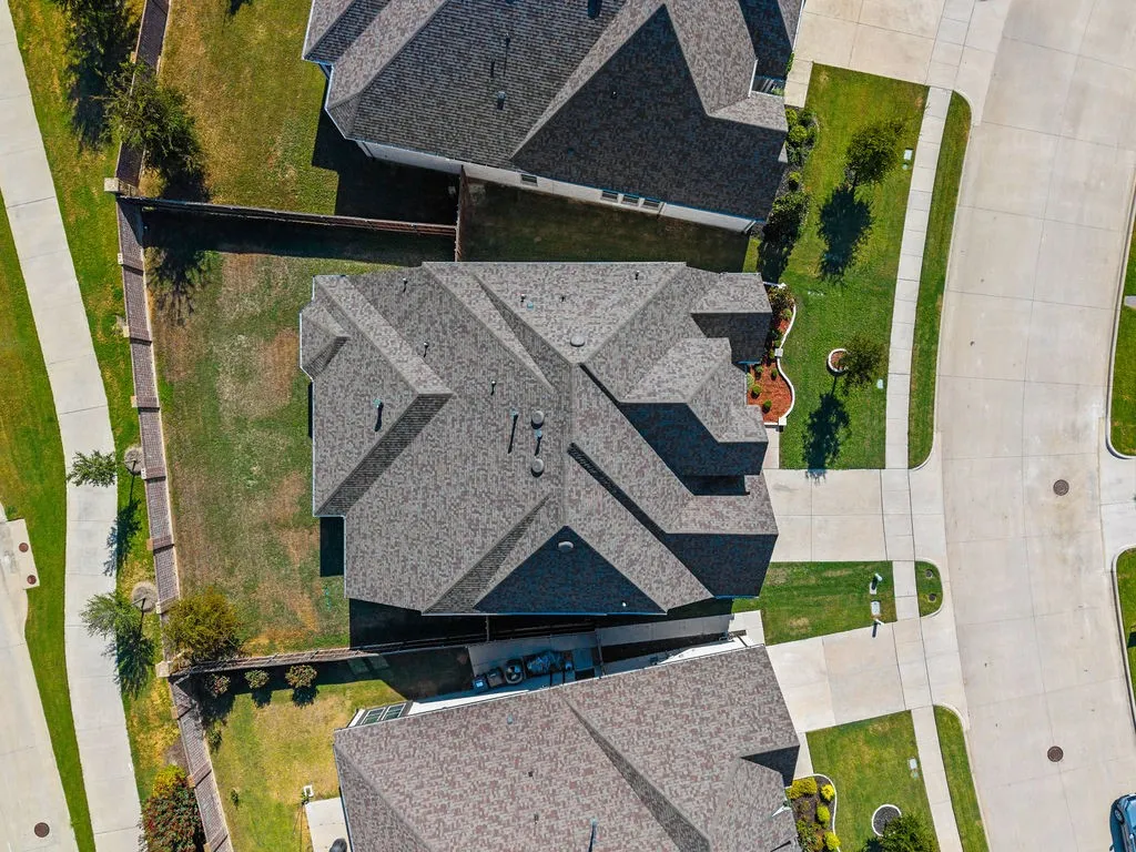 Single Family Residence For Sale in Collin County , 2717 Oak Blossom Drive, Mc Kinney, Texas 75071, 4 Bedroom, 4 Bathroom, 3 Garage spaces, 3,616 Sqft, built in 2021, mls#21380603, Real Estate Agent in Mc Kinney, Homes For Sale in Collin county, Homes For Sale in Mc Kinney, Realtor in Mc Kinney Texas, Real Estate Brokerage Independent Realty Texas, Luminita Cordes Realtor