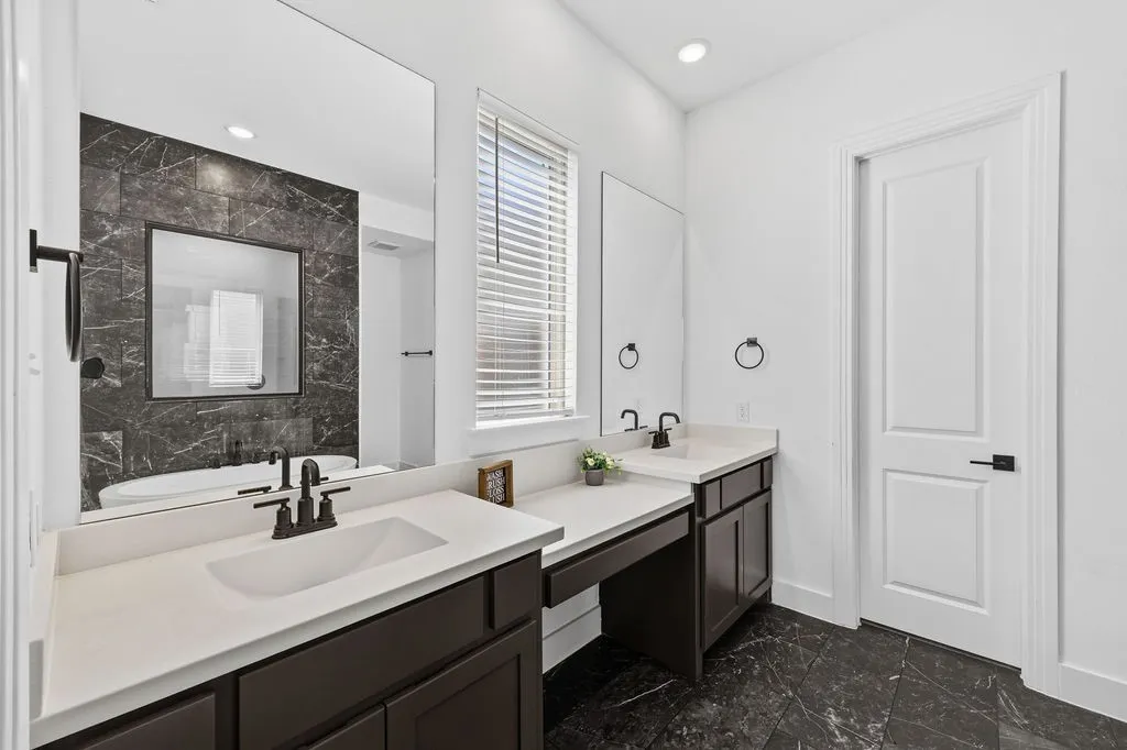 Single Family Residence For Sale in Collin County , 2717 Oak Blossom Drive, Mc Kinney, Texas 75071, 4 Bedroom, 4 Bathroom, 3 Garage spaces, 3,616 Sqft, built in 2021, mls#21380603, Real Estate Agent in Mc Kinney, Homes For Sale in Collin county, Homes For Sale in Mc Kinney, Realtor in Mc Kinney Texas, Real Estate Brokerage Independent Realty Texas, Luminita Cordes Realtor