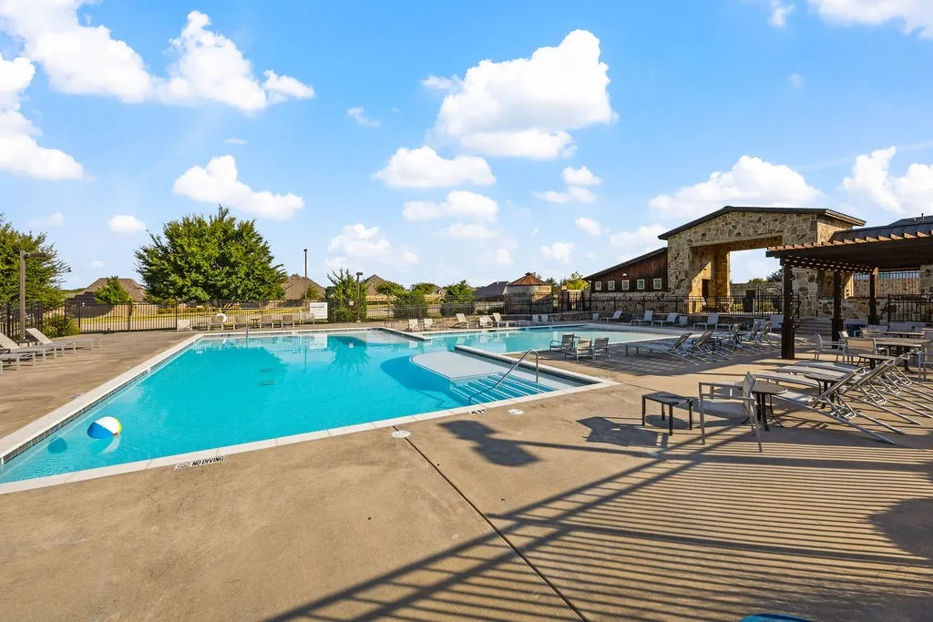 Single Family Residence For Sale in Collin County , 2717 Oak Blossom Drive, Mc Kinney, Texas 75071, 4 Bedroom, 4 Bathroom, 3 Garage spaces, 3,616 Sqft, built in 2021, mls#21380603, Real Estate Agent in Mc Kinney, Homes For Sale in Collin county, Homes For Sale in Mc Kinney, Realtor in Mc Kinney Texas, Real Estate Brokerage Independent Realty Texas, Luminita Cordes Realtor