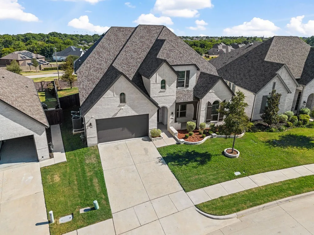 Single Family Residence For Sale in Collin County , 2717 Oak Blossom Drive, Mc Kinney, Texas 75071, 4 Bedroom, 4 Bathroom, 3 Garage spaces, 3,616 Sqft, built in 2021, mls#21380603, Real Estate Agent in Mc Kinney, Homes For Sale in Collin county, Homes For Sale in Mc Kinney, Realtor in Mc Kinney Texas, Real Estate Brokerage Independent Realty Texas, Luminita Cordes Realtor