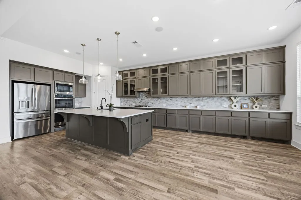 Single Family Residence For Sale in Collin County , 2717 Oak Blossom Drive, Mc Kinney, Texas 75071, 4 Bedroom, 4 Bathroom, 3 Garage spaces, 3,616 Sqft, built in 2021, mls#21380603, Real Estate Agent in Mc Kinney, Homes For Sale in Collin county, Homes For Sale in Mc Kinney, Realtor in Mc Kinney Texas, Real Estate Brokerage Independent Realty Texas, Luminita Cordes Realtor