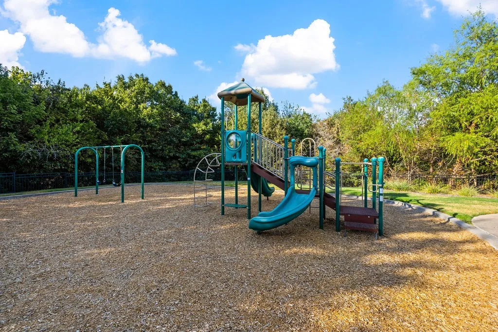 Single Family Residence For Sale in Collin County , 2717 Oak Blossom Drive, Mc Kinney, Texas 75071, 4 Bedroom, 4 Bathroom, 3 Garage spaces, 3,616 Sqft, built in 2021, mls#21380603, Real Estate Agent in Mc Kinney, Homes For Sale in Collin county, Homes For Sale in Mc Kinney, Realtor in Mc Kinney Texas, Real Estate Brokerage Independent Realty Texas, Luminita Cordes Realtor