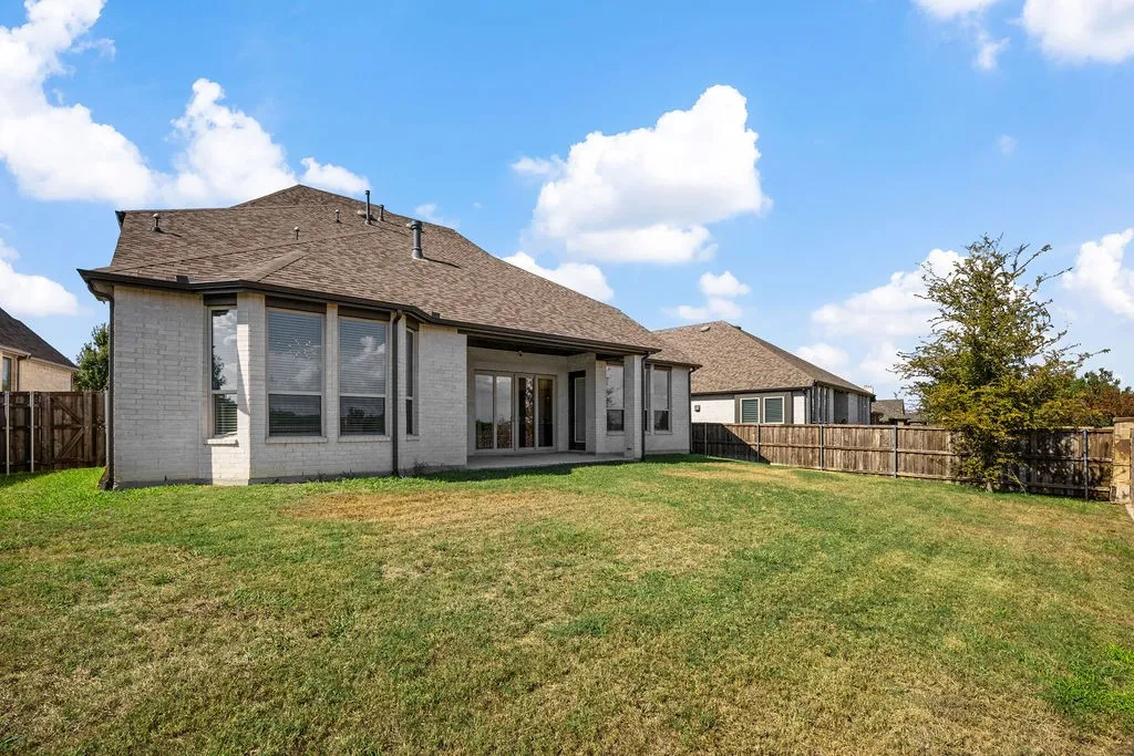 Single Family Residence For Sale in Collin County , 2717 Oak Blossom Drive, Mc Kinney, Texas 75071, 4 Bedroom, 4 Bathroom, 3 Garage spaces, 3,616 Sqft, built in 2021, mls#21380603, Real Estate Agent in Mc Kinney, Homes For Sale in Collin county, Homes For Sale in Mc Kinney, Realtor in Mc Kinney Texas, Real Estate Brokerage Independent Realty Texas, Luminita Cordes Realtor