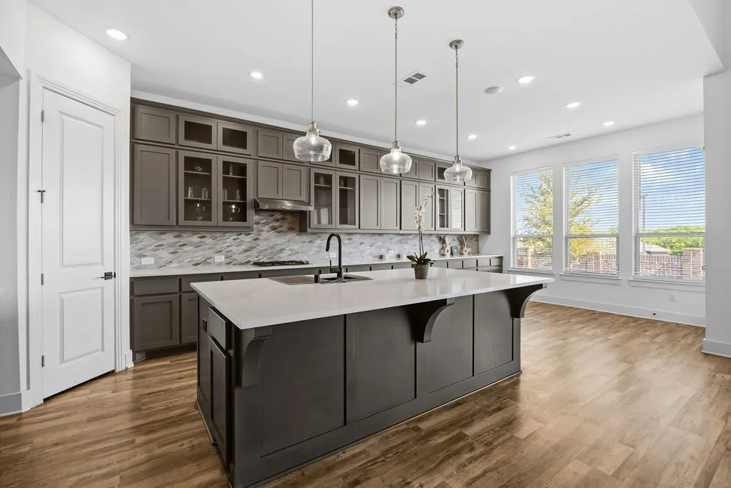 Single Family Residence For Sale in Collin County , 2717 Oak Blossom Drive, Mc Kinney, Texas 75071, 4 Bedroom, 4 Bathroom, 3 Garage spaces, 3,616 Sqft, built in 2021, mls#21380603, Real Estate Agent in Mc Kinney, Homes For Sale in Collin county, Homes For Sale in Mc Kinney, Realtor in Mc Kinney Texas, Real Estate Brokerage Independent Realty Texas, Luminita Cordes Realtor
