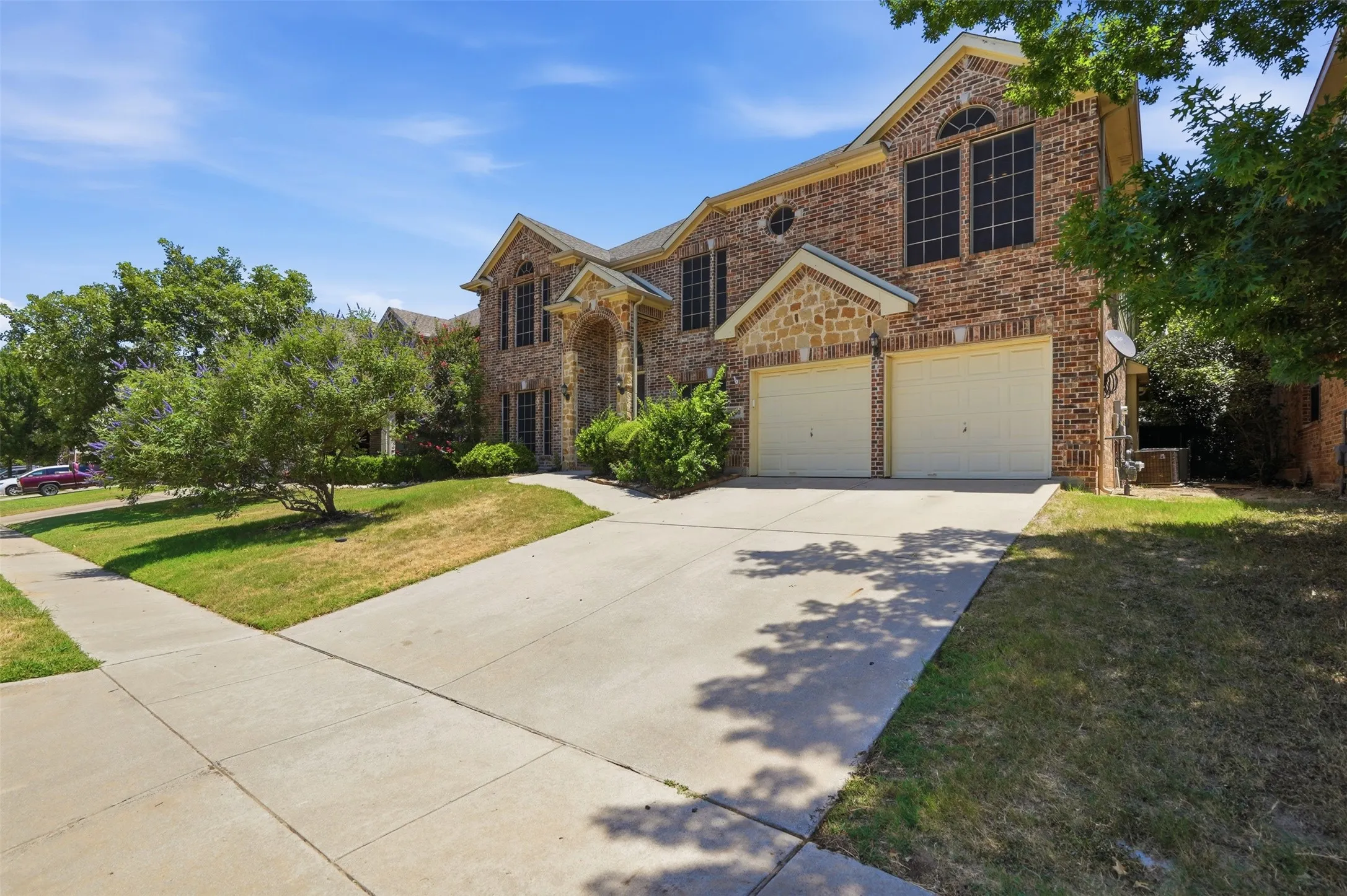 Single Family Residence For Rent in Tarrant County , 7120 Brekenridge Drive, Fort Worth, Texas 76179, 5 Bedroom, 4 Bathroom, 2 Garage spaces, 3,860 Sqft, built in 2005, mls#21384680, Real Estate Agent in Fort Worth, Homes For Rent in Tarrant county, Homes For Rent in Fort Worth, Realtor in Fort Worth Texas, Real Estate Brokerage Independent Realty Texas, Luminita Cordes Realtor