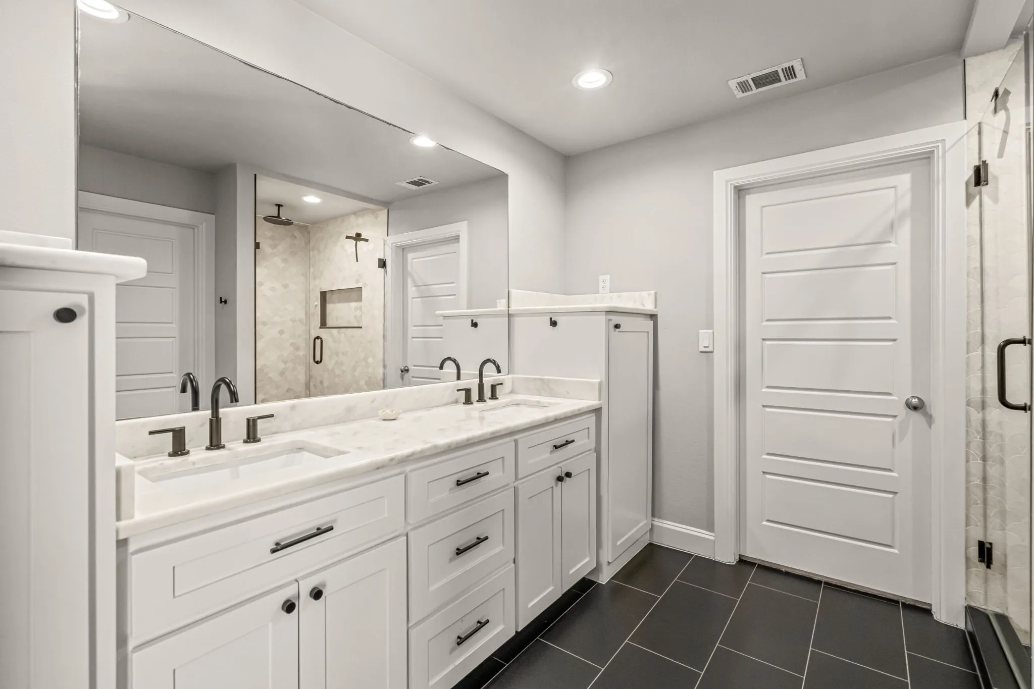 Master Ensuite Bathroom