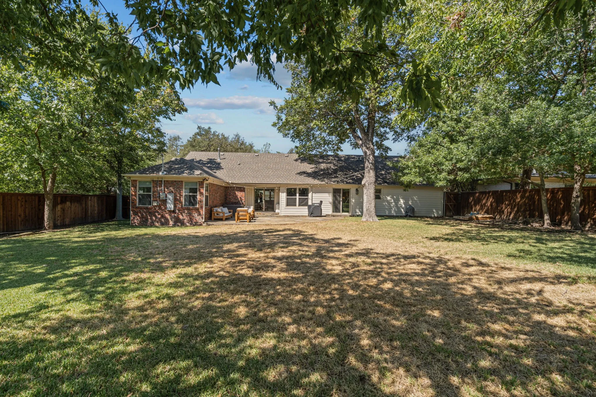 Single Family Residence For Sale in Tarrant County , 4017 Piedmont Road, Fort Worth, Texas 76116, 4 Bedroom, 3 Bathroom, 2 Garage spaces, 2,229 Sqft, built in 1954, mls#21383792, Real Estate Agent in Fort Worth, Homes For Sale in Tarrant county, Homes For Sale in Fort Worth, Realtor in Fort Worth Texas, Real Estate Brokerage Independent Realty Texas, Luminita Cordes Realtor