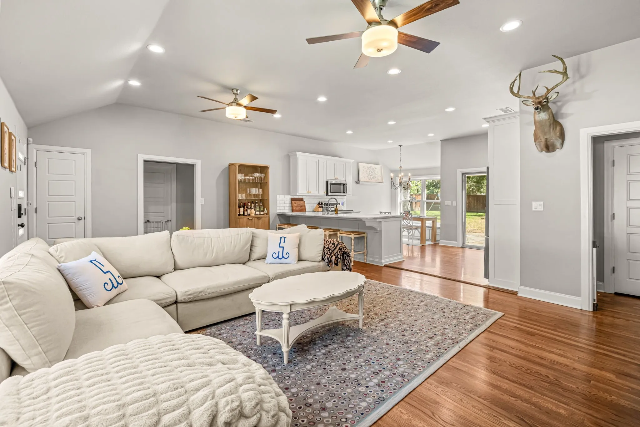 Single Family Residence For Sale in Tarrant County , 4017 Piedmont Road, Fort Worth, Texas 76116, 4 Bedroom, 3 Bathroom, 2 Garage spaces, 2,229 Sqft, built in 1954, mls#21383792, Real Estate Agent in Fort Worth, Homes For Sale in Tarrant county, Homes For Sale in Fort Worth, Realtor in Fort Worth Texas, Real Estate Brokerage Independent Realty Texas, Luminita Cordes Realtor
