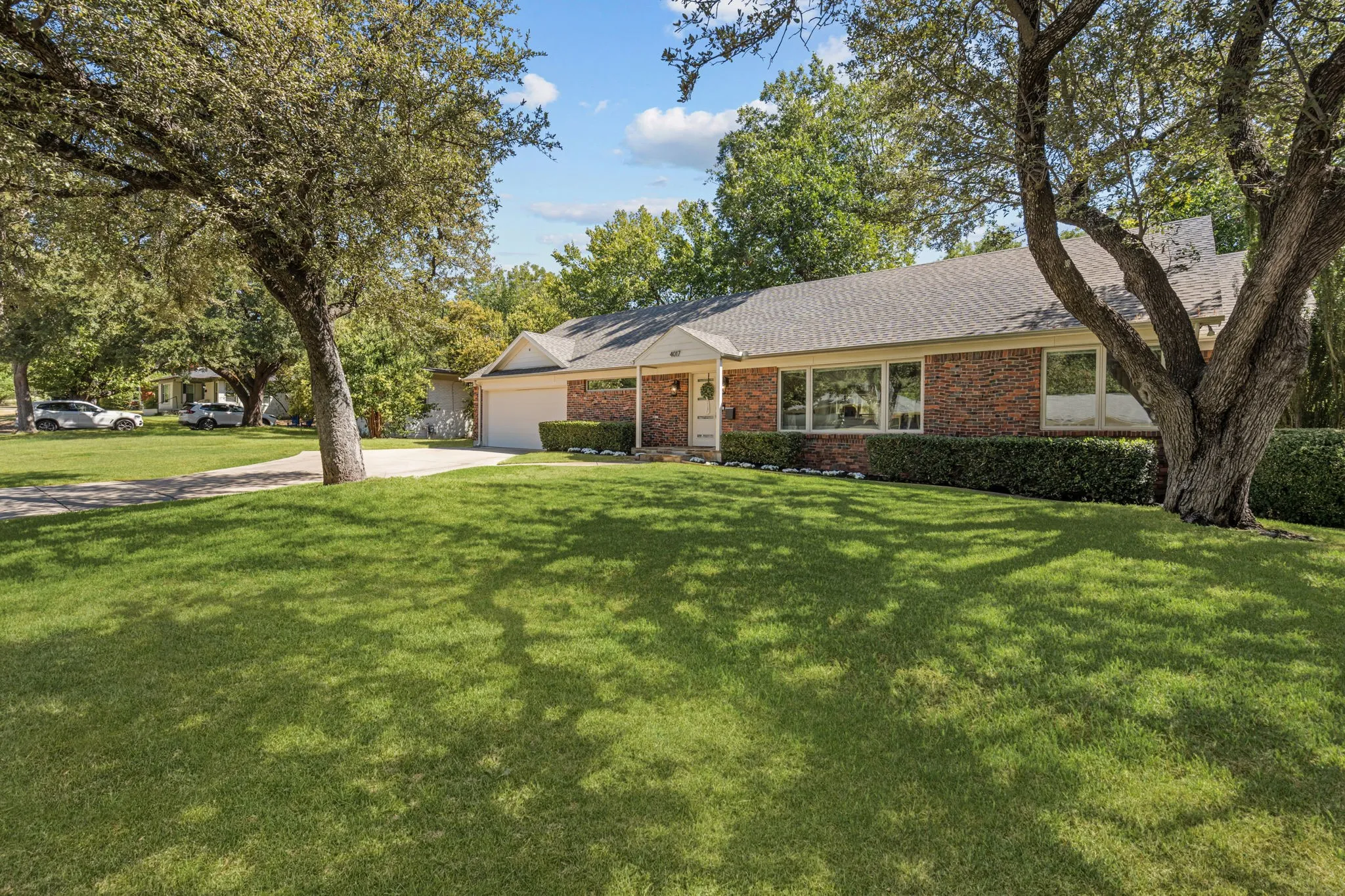 Single Family Residence For Sale in Tarrant County , 4017 Piedmont Road, Fort Worth, Texas 76116, 4 Bedroom, 3 Bathroom, 2 Garage spaces, 2,229 Sqft, built in 1954, mls#21383792, Real Estate Agent in Fort Worth, Homes For Sale in Tarrant county, Homes For Sale in Fort Worth, Realtor in Fort Worth Texas, Real Estate Brokerage Independent Realty Texas, Luminita Cordes Realtor