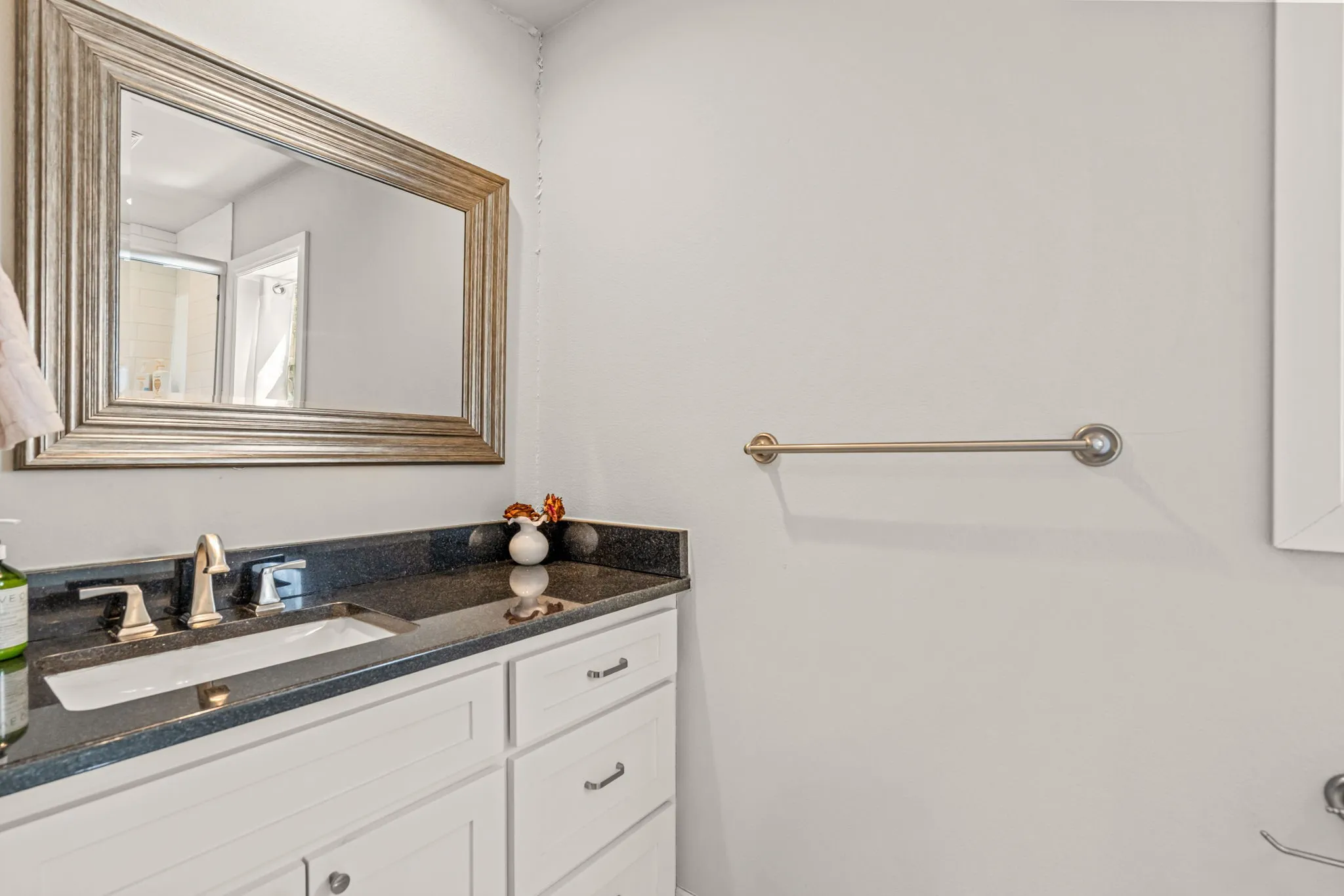 Single Family Residence For Sale in Tarrant County , 4017 Piedmont Road, Fort Worth, Texas 76116, 4 Bedroom, 3 Bathroom, 2 Garage spaces, 2,229 Sqft, built in 1954, mls#21383792, Real Estate Agent in Fort Worth, Homes For Sale in Tarrant county, Homes For Sale in Fort Worth, Realtor in Fort Worth Texas, Real Estate Brokerage Independent Realty Texas, Luminita Cordes Realtor