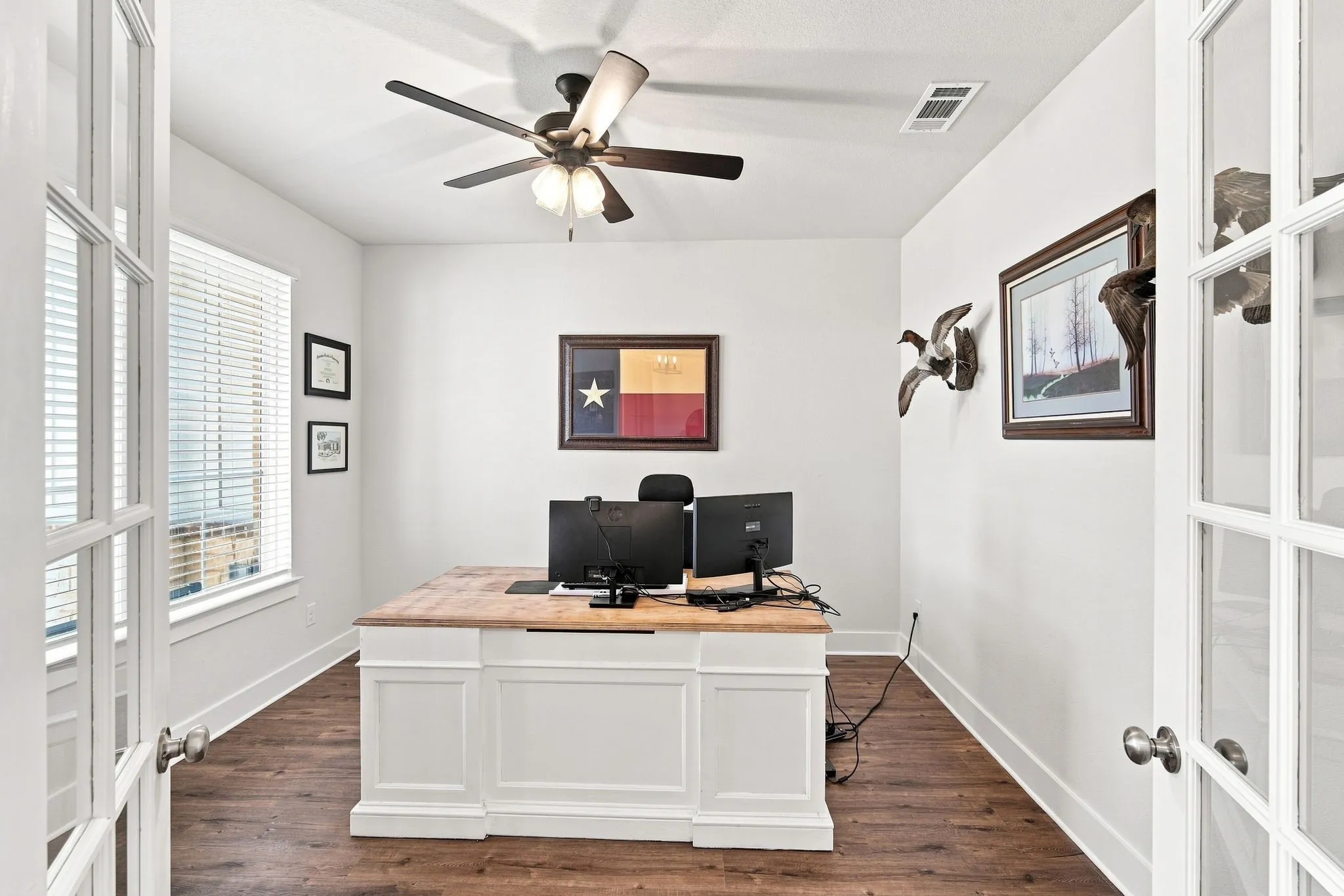 Single Family Residence For Sale in Ellis County , 280 Maci Drive, Waxahachie, Texas 75167, 4 Bedroom, 3 Bathroom, 2 Garage spaces, 2,387 Sqft, built in 2023, mls#21368721, Real Estate Agent in Waxahachie, Homes For Sale in Ellis county, Homes For Sale in Waxahachie, Realtor in Waxahachie Texas, Real Estate Brokerage Independent Realty Texas, Luminita Cordes Realtor