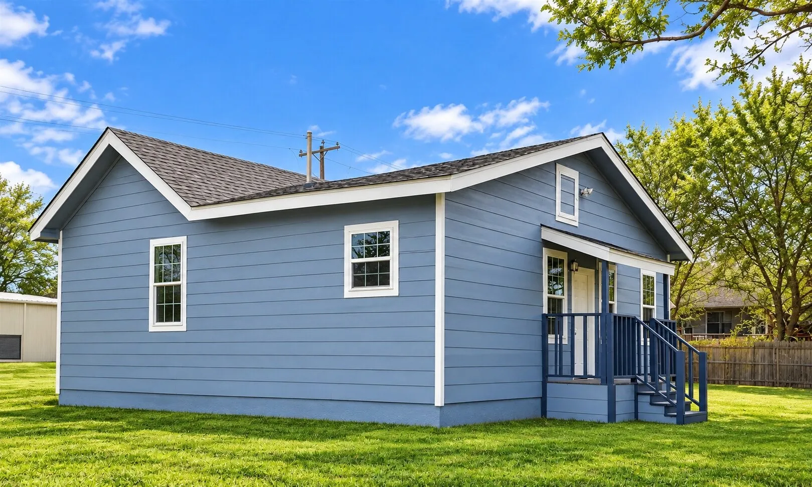 Single Family Residence For Sale in Jack County , 309 E Pine Street, Jacksboro, Texas 76458, 3 Bedroom, 2 Bathroom, Garage spaces, 936 Sqft, built in 1950, mls#21384681, Real Estate Agent in Jacksboro, Homes For Sale in Jack county, Homes For Sale in Jacksboro, Realtor in Jacksboro Texas, Real Estate Brokerage Independent Realty Texas, Luminita Cordes Realtor