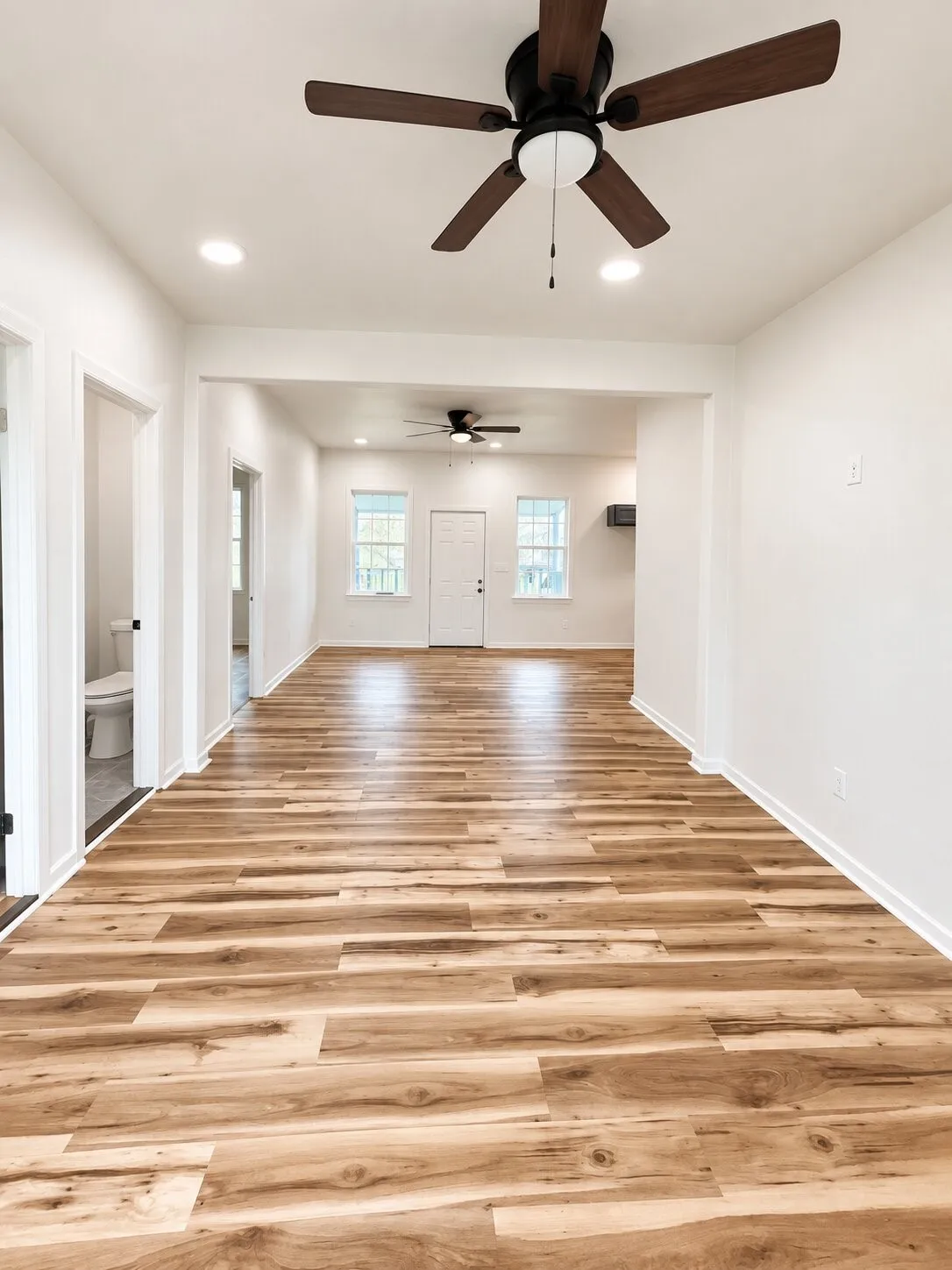 Single Family Residence For Sale in Jack County , 309 E Pine Street, Jacksboro, Texas 76458, 3 Bedroom, 2 Bathroom, Garage spaces, 936 Sqft, built in 1950, mls#21384681, Real Estate Agent in Jacksboro, Homes For Sale in Jack county, Homes For Sale in Jacksboro, Realtor in Jacksboro Texas, Real Estate Brokerage Independent Realty Texas, Luminita Cordes Realtor
