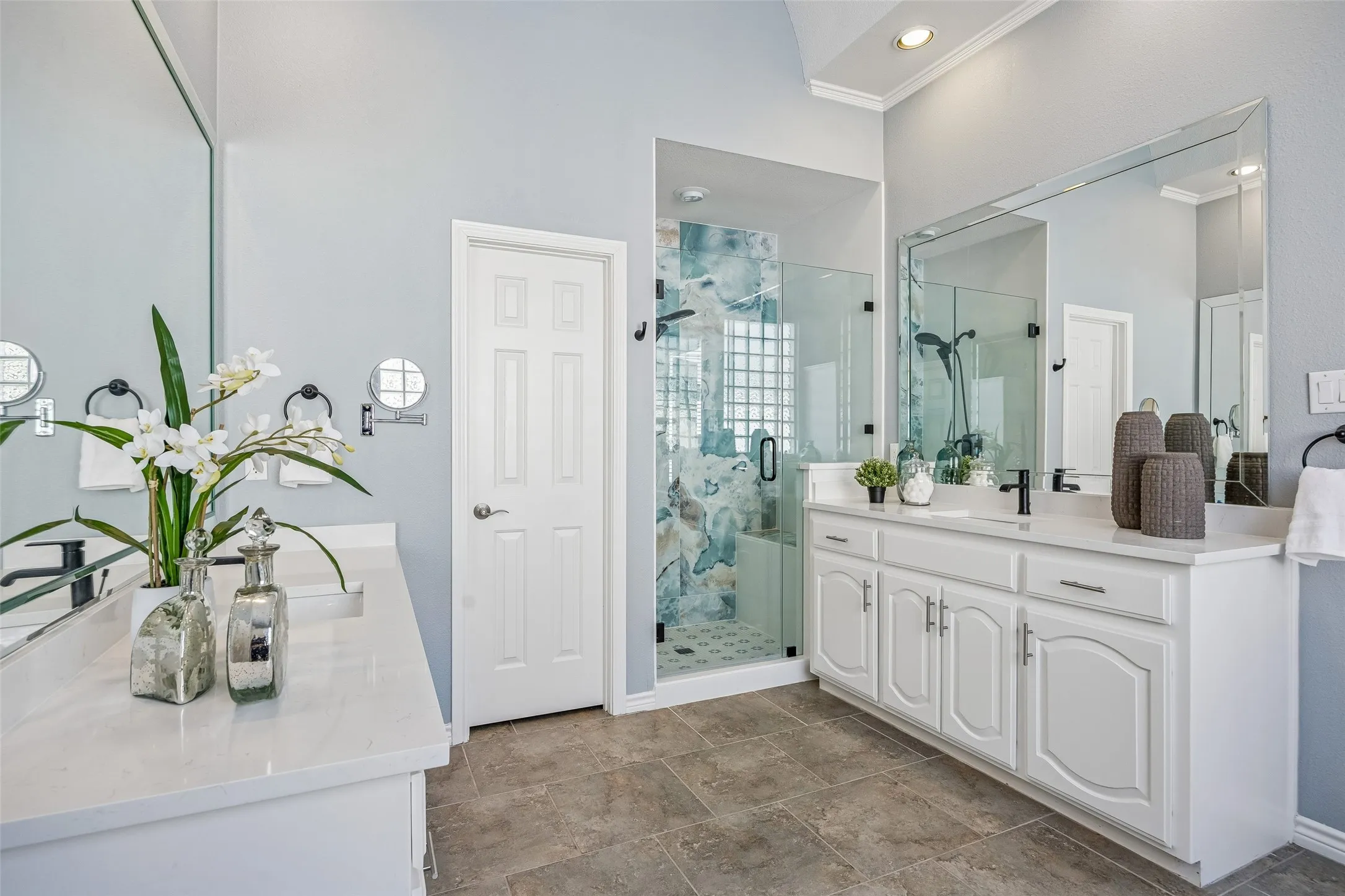 Single Family Residence For Sale in Collin County , 3703 Trailwood Drive, Richardson, Texas 75082, 5 Bedroom, 5 Bathroom, 3 Garage spaces, 4,050 Sqft, built in 1998, mls#21384655, Real Estate Agent in Richardson, Homes For Sale in Collin county, Homes For Sale in Richardson, Realtor in Richardson Texas, Real Estate Brokerage Independent Realty Texas, Luminita Cordes Realtor