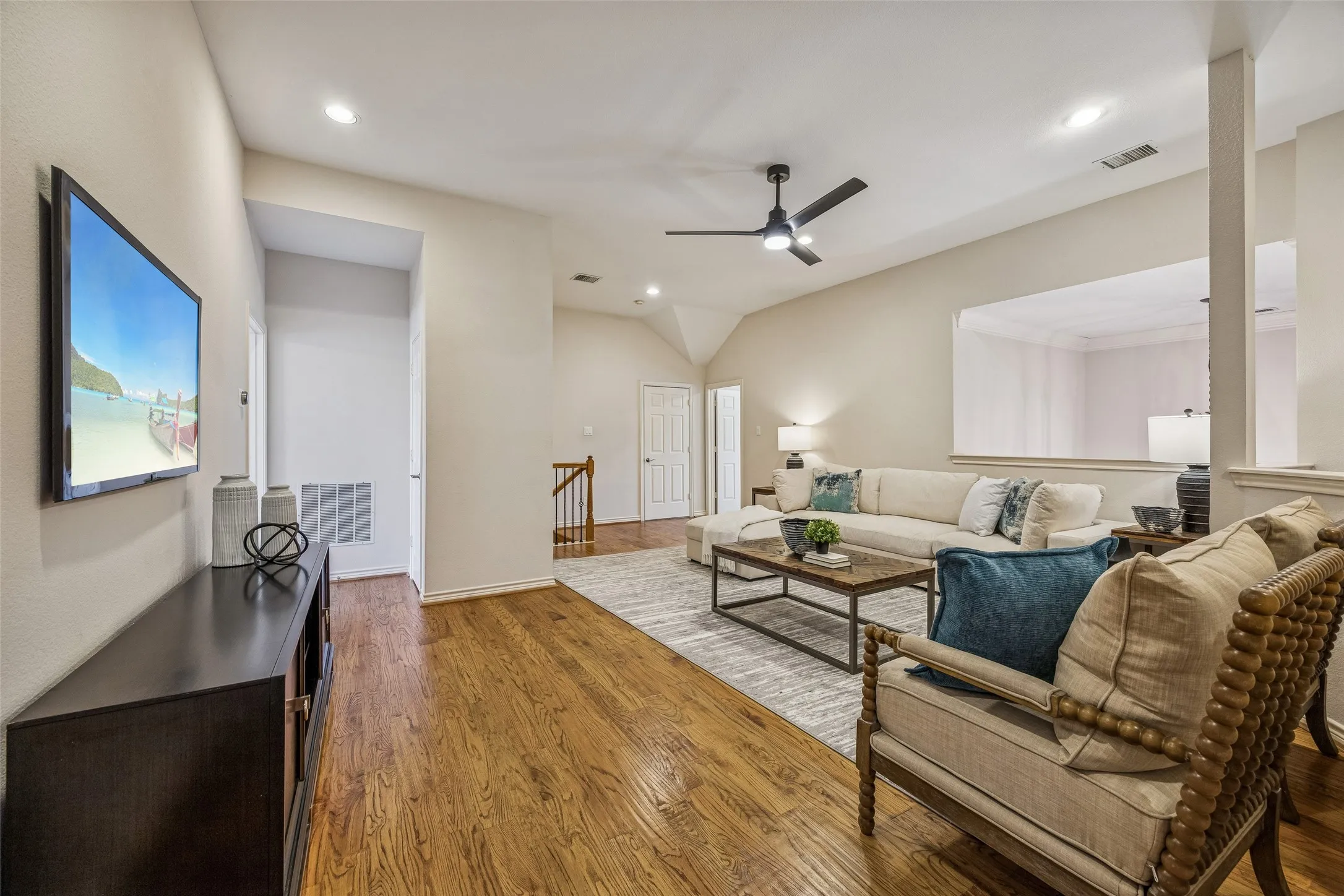 Single Family Residence For Sale in Collin County , 3703 Trailwood Drive, Richardson, Texas 75082, 5 Bedroom, 5 Bathroom, 3 Garage spaces, 4,050 Sqft, built in 1998, mls#21384655, Real Estate Agent in Richardson, Homes For Sale in Collin county, Homes For Sale in Richardson, Realtor in Richardson Texas, Real Estate Brokerage Independent Realty Texas, Luminita Cordes Realtor