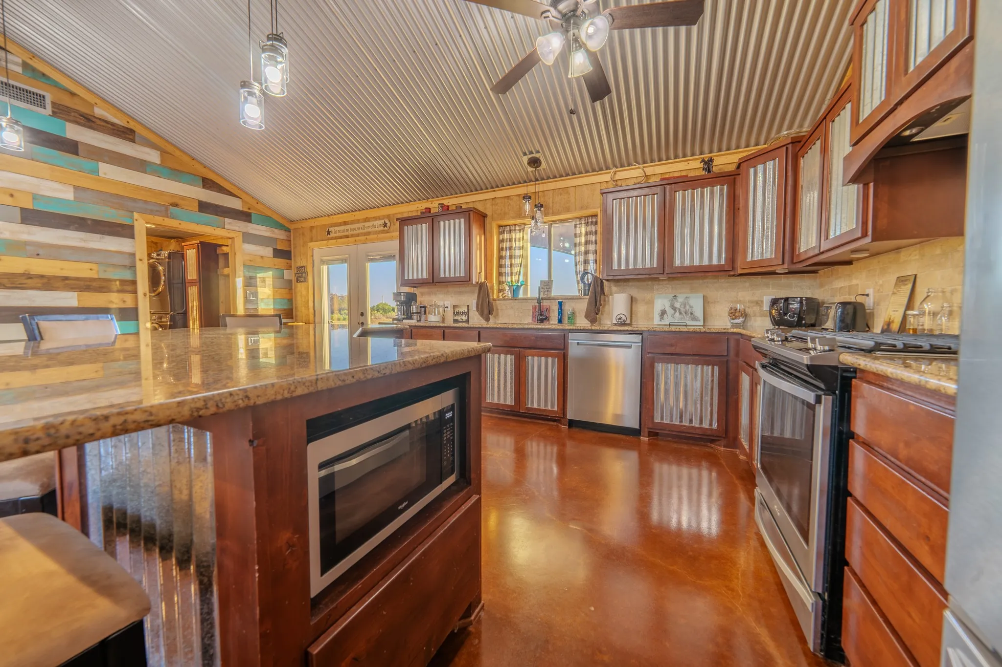 Single Family Residence For Sale in Taylor County , 6942 US Highway 83, Ovalo, Texas 79541, 4 Bedroom, 2 Bathroom, 1 Garage spaces, 2,401 Sqft, built in 2018, mls#21384286, Real Estate Agent in Ovalo, Homes For Sale in Taylor county, Homes For Sale in Ovalo, Realtor in Ovalo Texas, Real Estate Brokerage Independent Realty Texas, Luminita Cordes Realtor