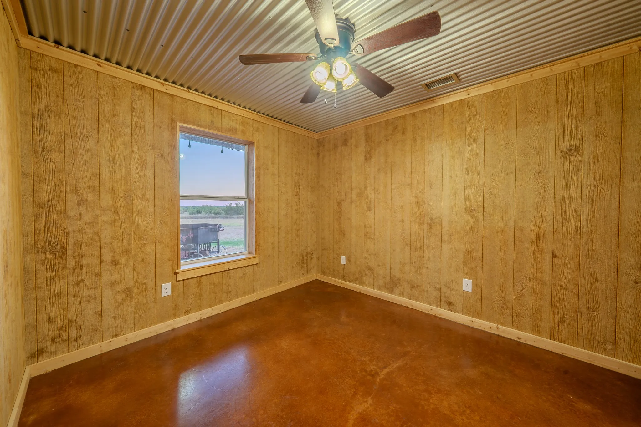 Single Family Residence For Sale in Taylor County , 6942 US Highway 83, Ovalo, Texas 79541, 4 Bedroom, 2 Bathroom, 1 Garage spaces, 2,401 Sqft, built in 2018, mls#21384286, Real Estate Agent in Ovalo, Homes For Sale in Taylor county, Homes For Sale in Ovalo, Realtor in Ovalo Texas, Real Estate Brokerage Independent Realty Texas, Luminita Cordes Realtor