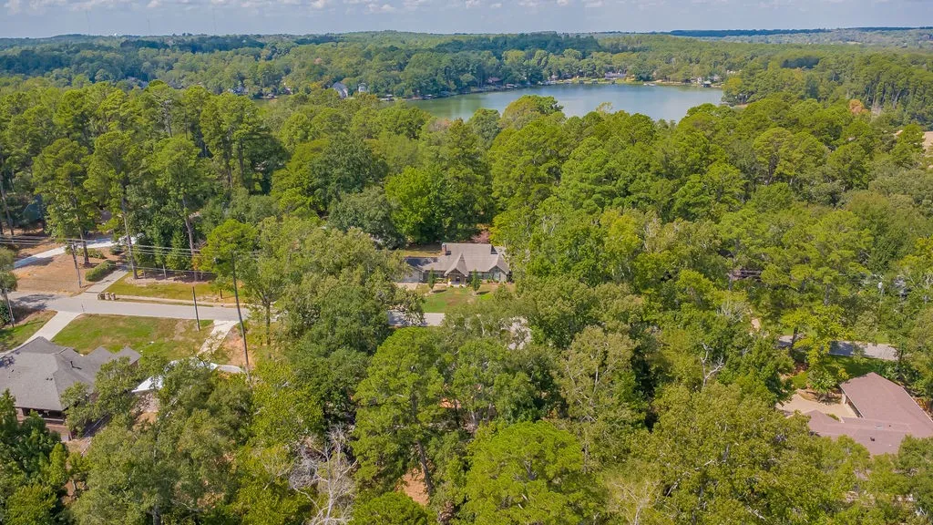 Single Family Residence For Sale in Smith County , 640 Northgate Drive, Hideaway, Texas 75771, 3 Bedroom, 3 Bathroom, 1 Garage spaces, 2,102 Sqft, built in 1985, mls#21384683, Real Estate Agent in Hideaway, Homes For Sale in Smith county, Homes For Sale in Hideaway, Realtor in Hideaway Texas, Real Estate Brokerage Independent Realty Texas, Luminita Cordes Realtor