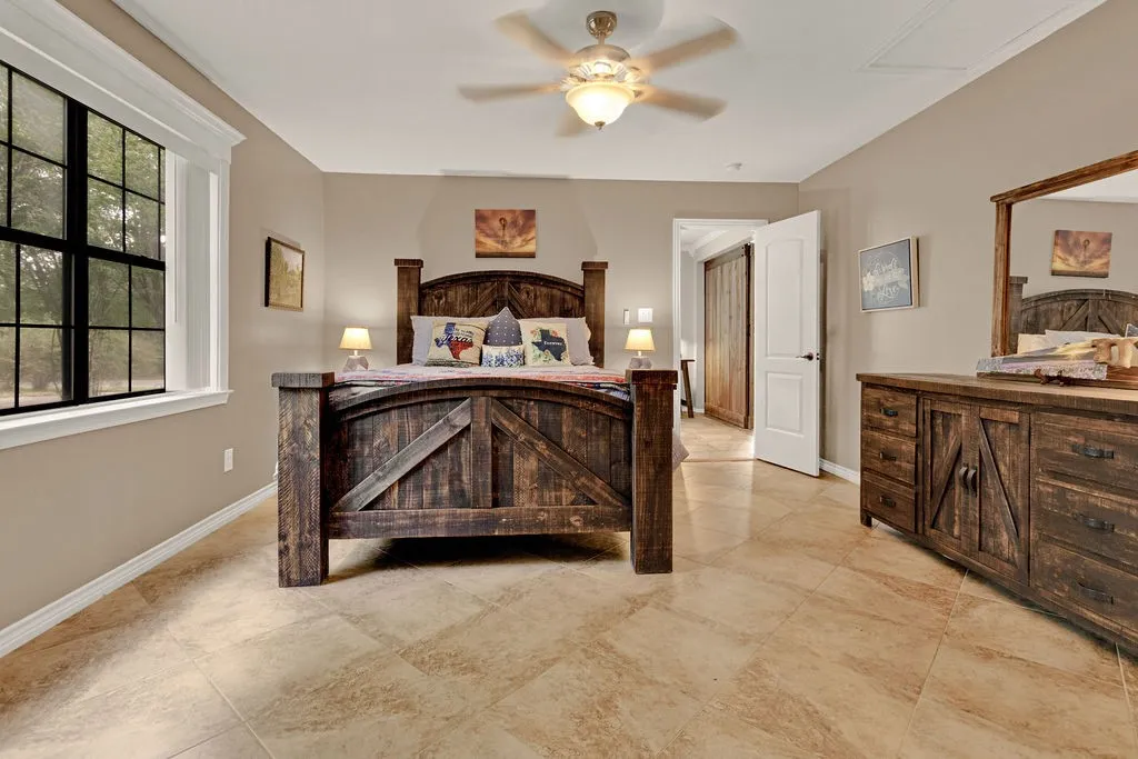 Single Family Residence For Sale in Smith County , 640 Northgate Drive, Hideaway, Texas 75771, 3 Bedroom, 3 Bathroom, 1 Garage spaces, 2,102 Sqft, built in 1985, mls#21384683, Real Estate Agent in Hideaway, Homes For Sale in Smith county, Homes For Sale in Hideaway, Realtor in Hideaway Texas, Real Estate Brokerage Independent Realty Texas, Luminita Cordes Realtor