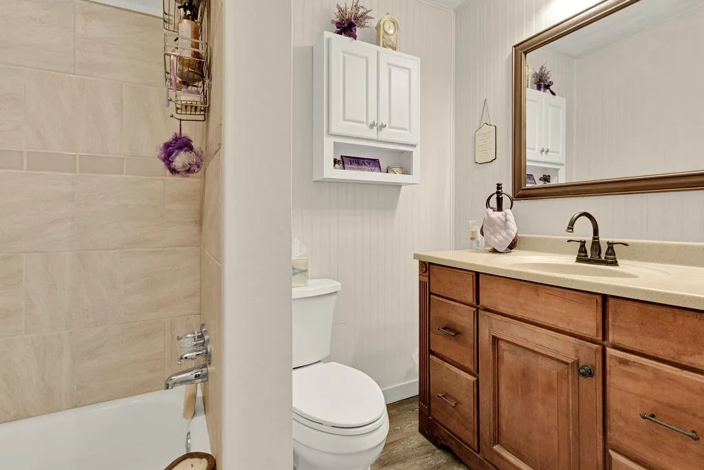 Single Family Residence For Sale in Smith County , 640 Northgate Drive, Hideaway, Texas 75771, 3 Bedroom, 3 Bathroom, 1 Garage spaces, 2,102 Sqft, built in 1985, mls#21384683, Real Estate Agent in Hideaway, Homes For Sale in Smith county, Homes For Sale in Hideaway, Realtor in Hideaway Texas, Real Estate Brokerage Independent Realty Texas, Luminita Cordes Realtor