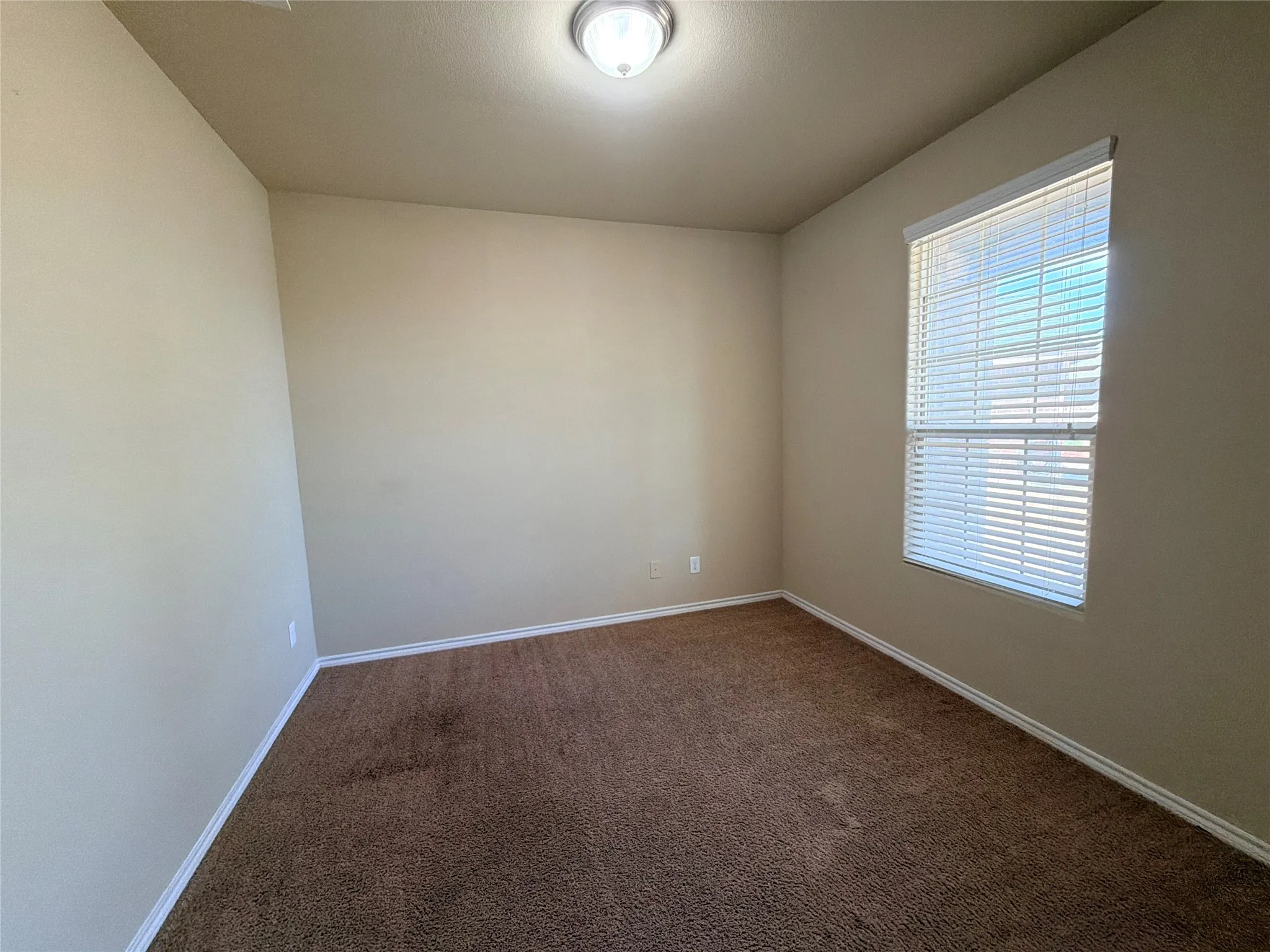 Single Family Residence For Rent in Tarrant County , 1137 Colchester Court, Fort Worth, Texas 76134, 5 Bedroom, 4 Bathroom, 2 Garage spaces, 2,314 Sqft, built in 2016, mls#21384686, Real Estate Agent in Fort Worth, Homes For Rent in Tarrant county, Homes For Rent in Fort Worth, Realtor in Fort Worth Texas, Real Estate Brokerage Independent Realty Texas, Luminita Cordes Realtor
