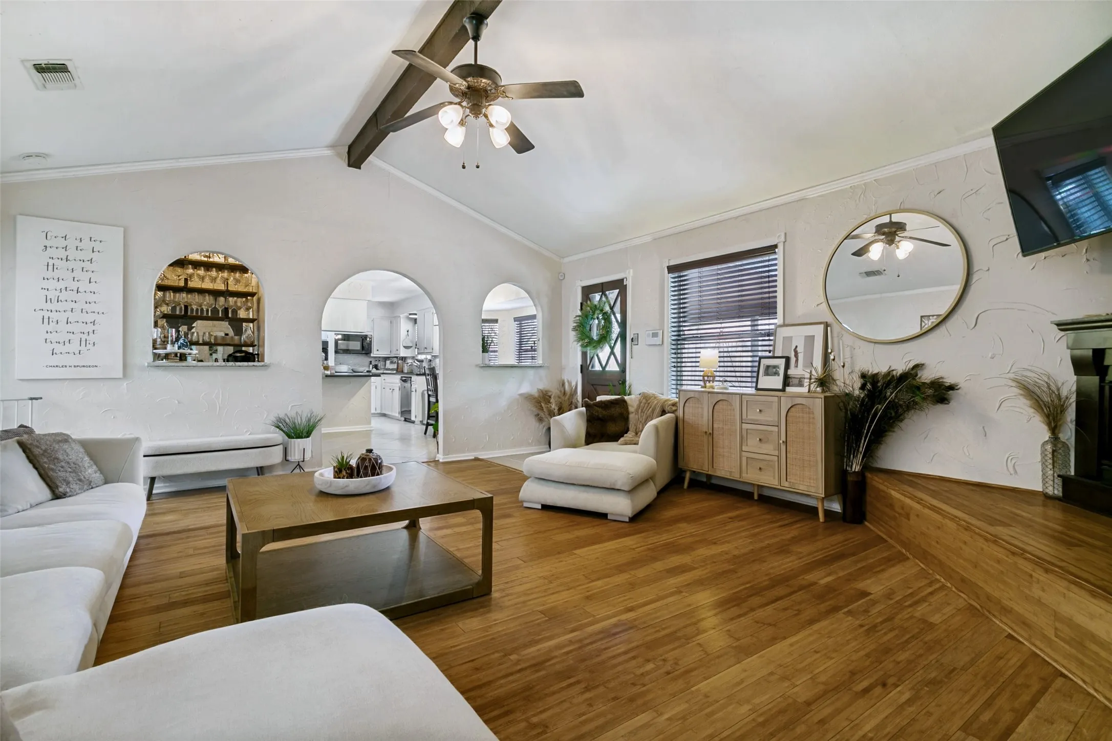 Single Family Residence For Sale in Tarrant County , 6917 Smithfield Road, North Richland Hills, Texas 76182, 3 Bedroom, 2 Bathroom, 2 Garage spaces, 1,507 Sqft, built in 1979, mls#21384687, Real Estate Agent in North Richland Hills, Homes For Sale in Tarrant county, Homes For Sale in North Richland Hills, Realtor in North Richland Hills Texas, Real Estate Brokerage Independent Realty Texas, Luminita Cordes Realtor