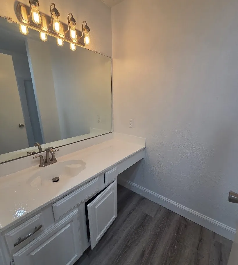 Condominium For Rent in Dallas County , 8545 Midpark Road 44, Dallas, Texas 75240, 2 Bedroom, 2 Bathroom, Garage spaces, 1,035 Sqft, built in 1982, mls#21384685, Real Estate Agent in Dallas, Homes For Rent in Dallas county, Homes For Rent in Dallas, Realtor in Dallas Texas, Real Estate Brokerage Independent Realty Texas, Luminita Cordes Realtor