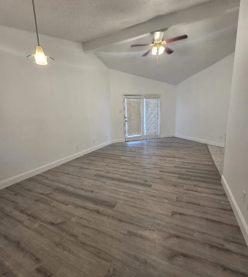 Condominium For Rent in Dallas County , 8545 Midpark Road 44, Dallas, Texas 75240, 2 Bedroom, 2 Bathroom, Garage spaces, 1,035 Sqft, built in 1982, mls#21384685, Real Estate Agent in Dallas, Homes For Rent in Dallas county, Homes For Rent in Dallas, Realtor in Dallas Texas, Real Estate Brokerage Independent Realty Texas, Luminita Cordes Realtor