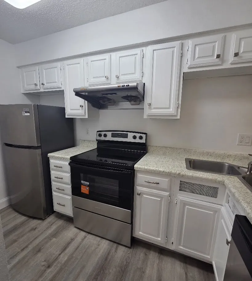 Condominium For Rent in Dallas County , 8545 Midpark Road 44, Dallas, Texas 75240, 2 Bedroom, 2 Bathroom, Garage spaces, 1,035 Sqft, built in 1982, mls#21384685, Real Estate Agent in Dallas, Homes For Rent in Dallas county, Homes For Rent in Dallas, Realtor in Dallas Texas, Real Estate Brokerage Independent Realty Texas, Luminita Cordes Realtor