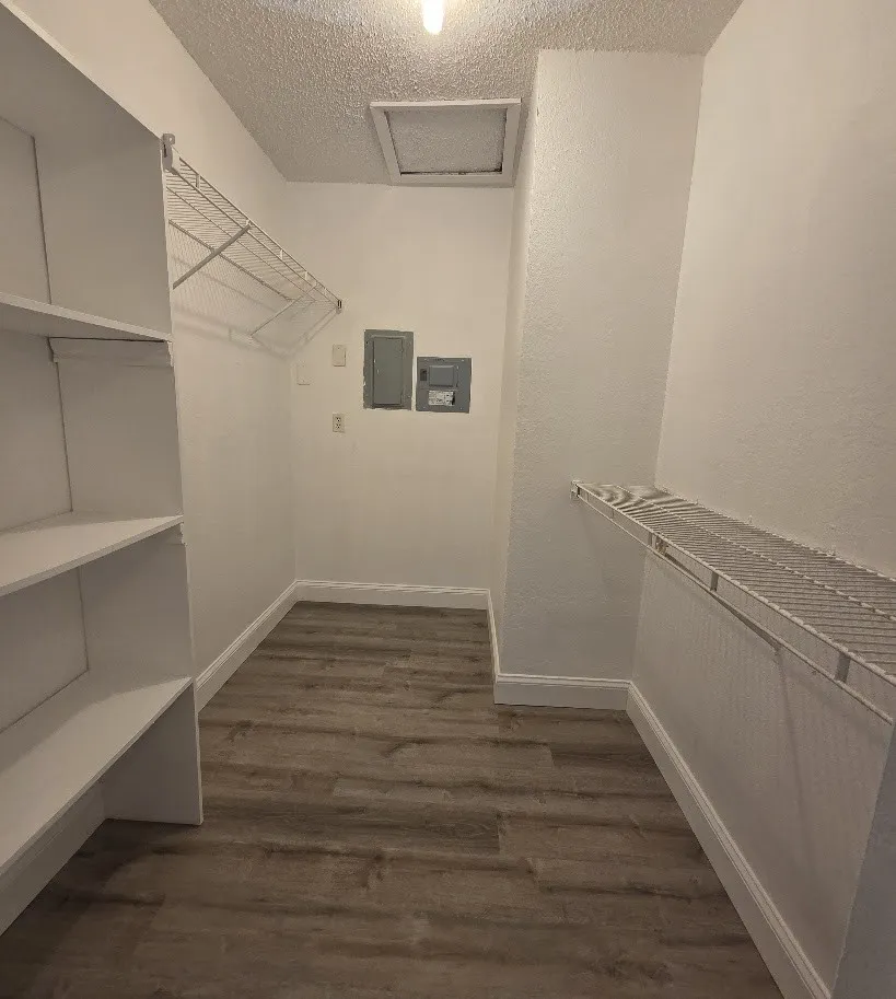 Condominium For Rent in Dallas County , 8545 Midpark Road 44, Dallas, Texas 75240, 2 Bedroom, 2 Bathroom, Garage spaces, 1,035 Sqft, built in 1982, mls#21384685, Real Estate Agent in Dallas, Homes For Rent in Dallas county, Homes For Rent in Dallas, Realtor in Dallas Texas, Real Estate Brokerage Independent Realty Texas, Luminita Cordes Realtor