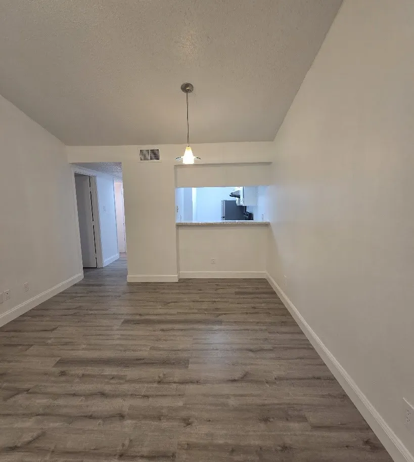 Condominium For Rent in Dallas County , 8545 Midpark Road 44, Dallas, Texas 75240, 2 Bedroom, 2 Bathroom, Garage spaces, 1,035 Sqft, built in 1982, mls#21384685, Real Estate Agent in Dallas, Homes For Rent in Dallas county, Homes For Rent in Dallas, Realtor in Dallas Texas, Real Estate Brokerage Independent Realty Texas, Luminita Cordes Realtor