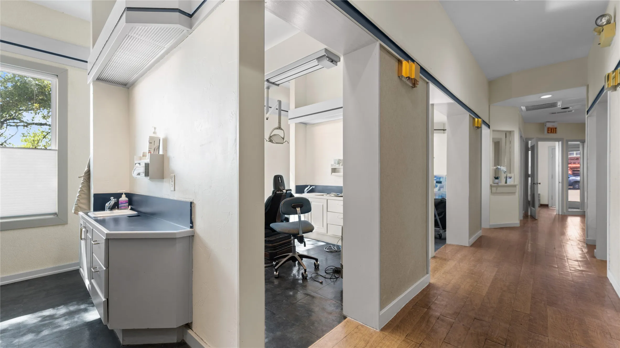 Hallway & 4 Operatories