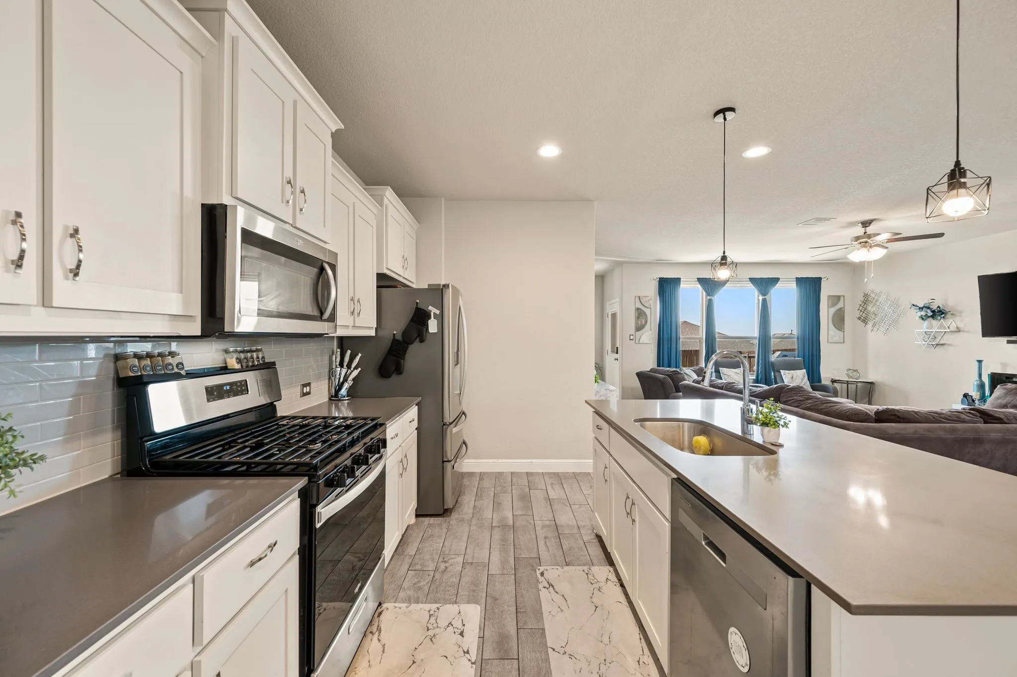 Single Family Residence For Sale in Wise County , 160 Tanager Drive, Rhome, Texas 76078, 5 Bedroom, 3 Bathroom, 2 Garage spaces, 2,141 Sqft, built in 2023, mls#21373646, Real Estate Agent in Rhome, Homes For Sale in Wise county, Homes For Sale in Rhome, Realtor in Rhome Texas, Real Estate Brokerage Independent Realty Texas, Luminita Cordes Realtor