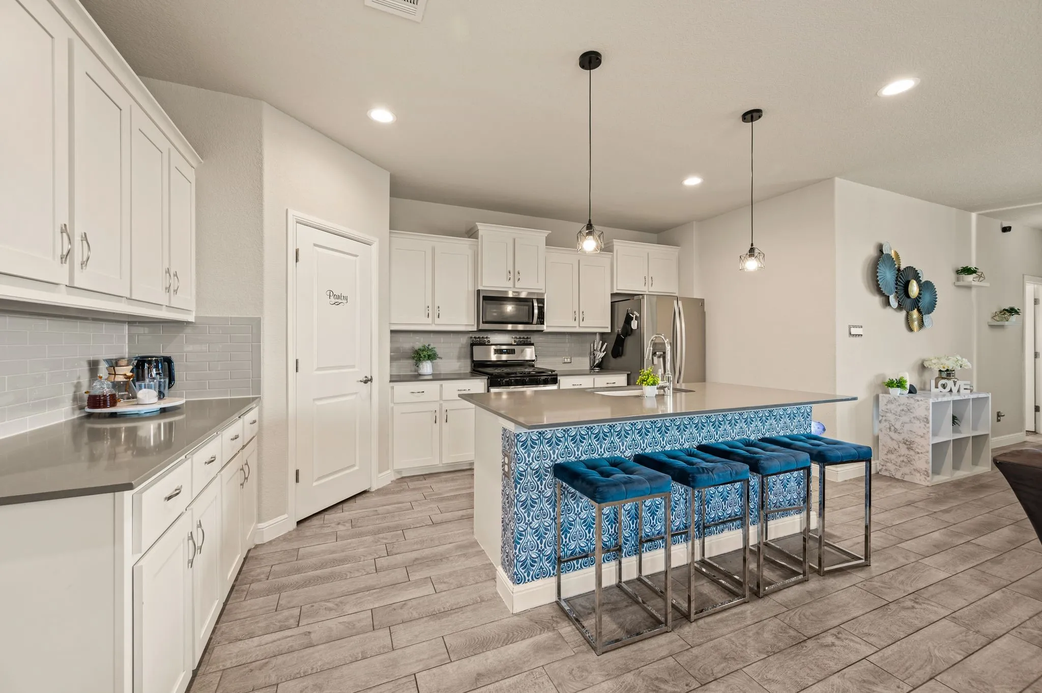 Single Family Residence For Sale in Wise County , 160 Tanager Drive, Rhome, Texas 76078, 5 Bedroom, 3 Bathroom, 2 Garage spaces, 2,141 Sqft, built in 2023, mls#21373646, Real Estate Agent in Rhome, Homes For Sale in Wise county, Homes For Sale in Rhome, Realtor in Rhome Texas, Real Estate Brokerage Independent Realty Texas, Luminita Cordes Realtor