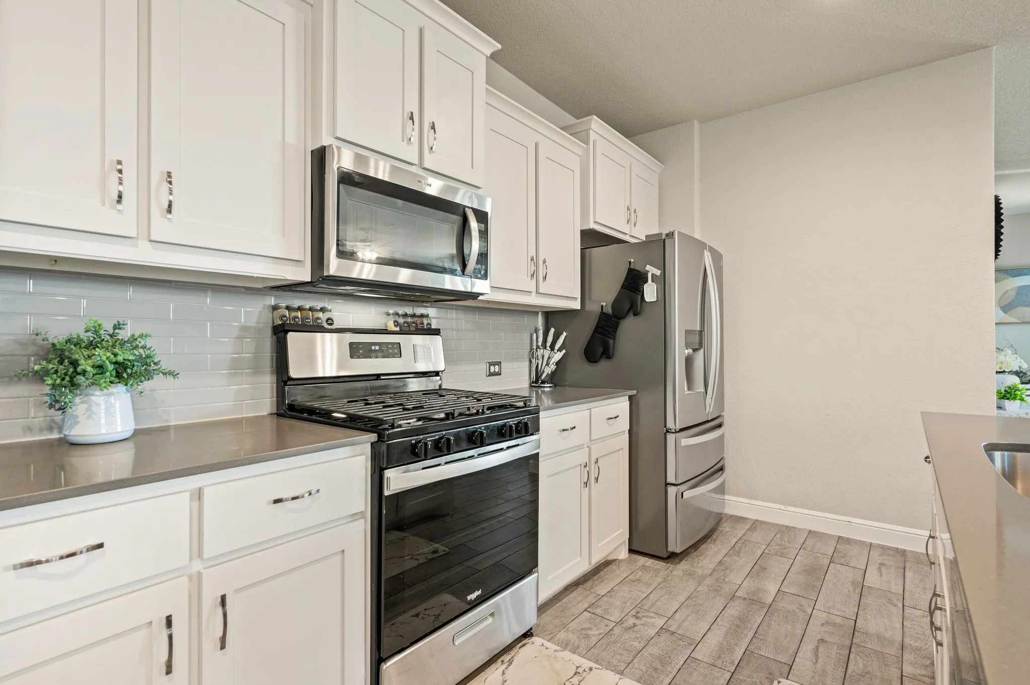 Single Family Residence For Sale in Wise County , 160 Tanager Drive, Rhome, Texas 76078, 5 Bedroom, 3 Bathroom, 2 Garage spaces, 2,141 Sqft, built in 2023, mls#21373646, Real Estate Agent in Rhome, Homes For Sale in Wise county, Homes For Sale in Rhome, Realtor in Rhome Texas, Real Estate Brokerage Independent Realty Texas, Luminita Cordes Realtor
