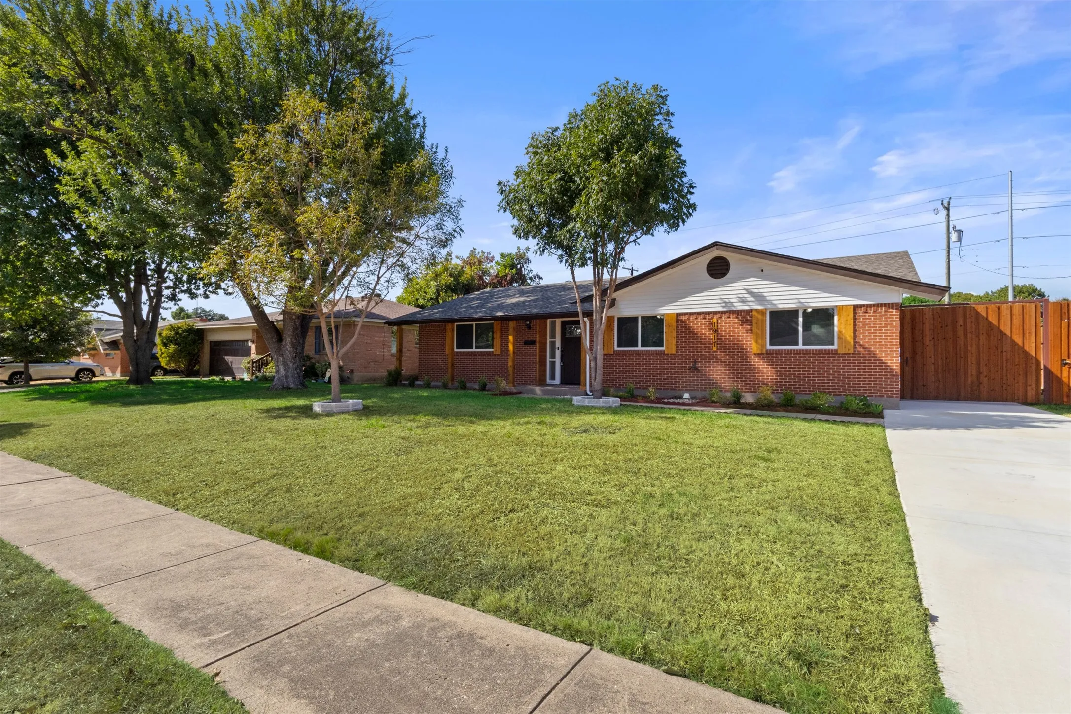 Single Family Residence For Sale in Dallas County , 1917 Provincetown Lane, Richardson, Texas 75080, 5 Bedroom, 3 Bathroom, Garage spaces, 2,526 Sqft, built in 1962, mls#21374210, Real Estate Agent in Richardson, Homes For Sale in Dallas county, Homes For Sale in Richardson, Realtor in Richardson Texas, Real Estate Brokerage Independent Realty Texas, Luminita Cordes Realtor