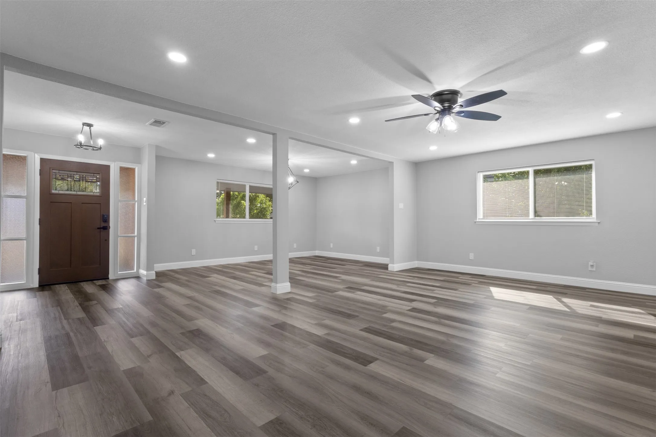 Single Family Residence For Sale in Dallas County , 1917 Provincetown Lane, Richardson, Texas 75080, 5 Bedroom, 3 Bathroom, Garage spaces, 2,526 Sqft, built in 1962, mls#21374210, Real Estate Agent in Richardson, Homes For Sale in Dallas county, Homes For Sale in Richardson, Realtor in Richardson Texas, Real Estate Brokerage Independent Realty Texas, Luminita Cordes Realtor