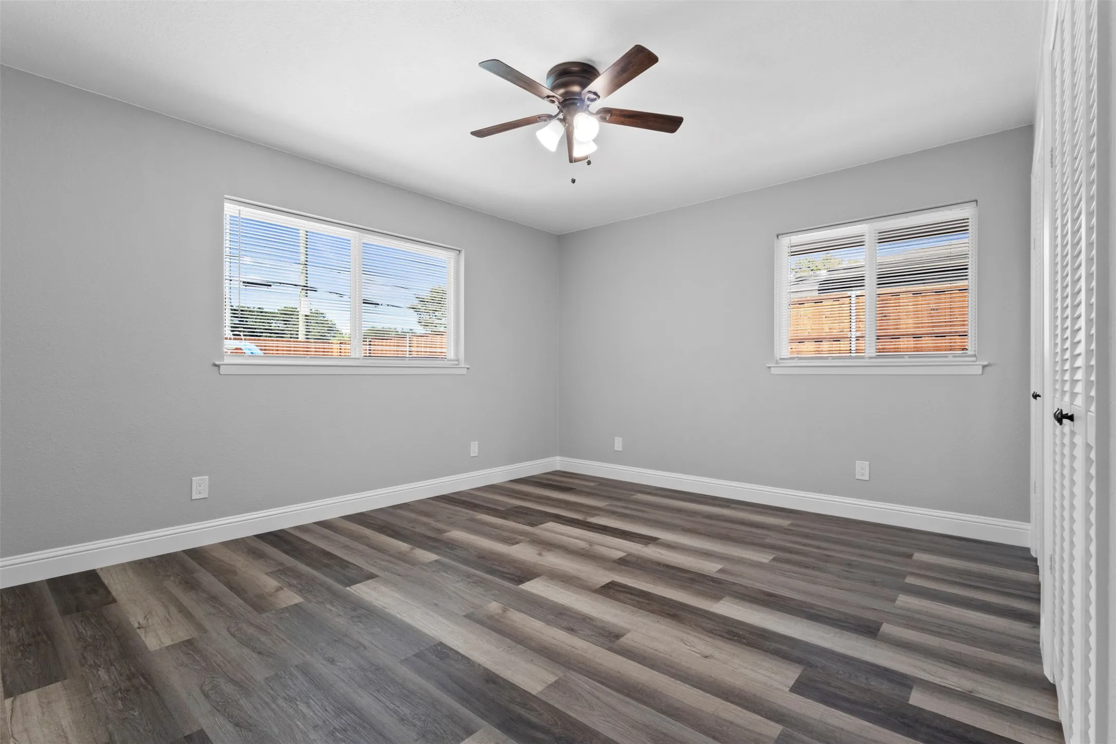 Single Family Residence For Sale in Dallas County , 1917 Provincetown Lane, Richardson, Texas 75080, 5 Bedroom, 3 Bathroom, Garage spaces, 2,526 Sqft, built in 1962, mls#21374210, Real Estate Agent in Richardson, Homes For Sale in Dallas county, Homes For Sale in Richardson, Realtor in Richardson Texas, Real Estate Brokerage Independent Realty Texas, Luminita Cordes Realtor