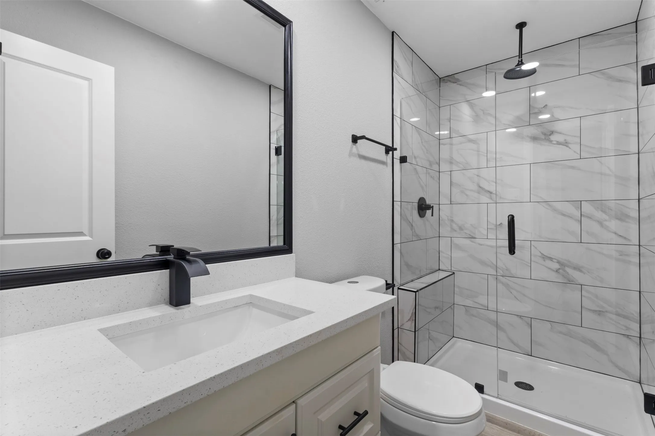 Single Family Residence For Sale in Dallas County , 1917 Provincetown Lane, Richardson, Texas 75080, 5 Bedroom, 3 Bathroom, Garage spaces, 2,526 Sqft, built in 1962, mls#21374210, Real Estate Agent in Richardson, Homes For Sale in Dallas county, Homes For Sale in Richardson, Realtor in Richardson Texas, Real Estate Brokerage Independent Realty Texas, Luminita Cordes Realtor