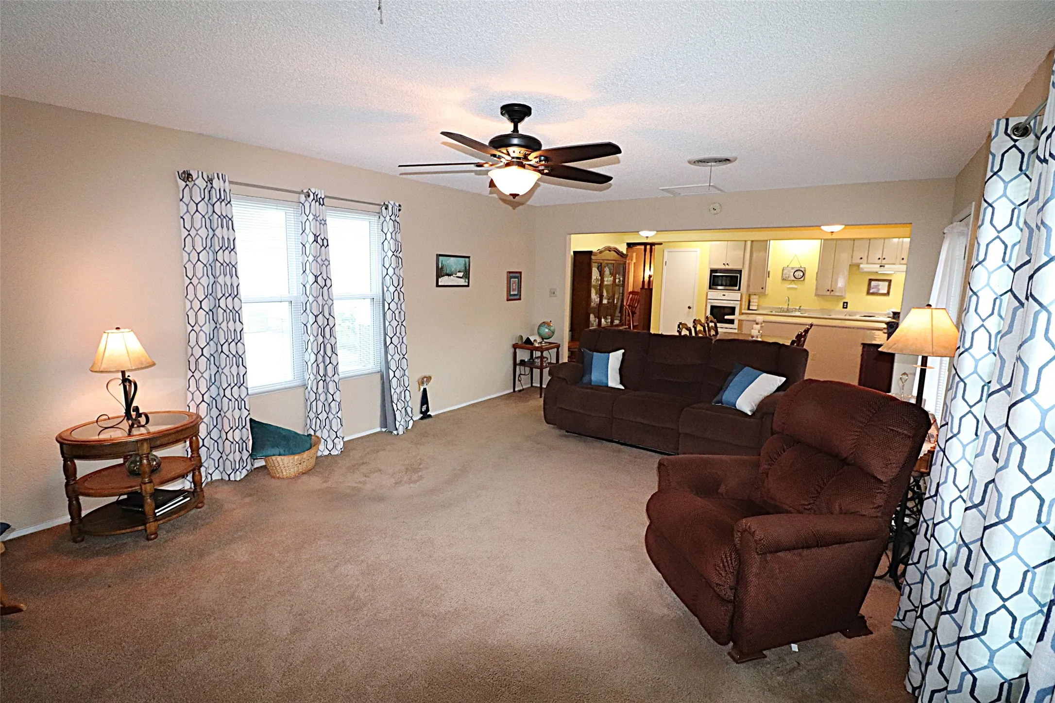 Single Family Residence For Sale in Jones County , 7126 FM 142, Stamford, Texas 79553, 4 Bedroom, 3 Bathroom, Garage spaces, 2,466 Sqft, built in 1969, mls#21383688, Real Estate Agent in Stamford, Homes For Sale in Jones county, Homes For Sale in Stamford, Realtor in Stamford Texas, Real Estate Brokerage Independent Realty Texas, Luminita Cordes Realtor