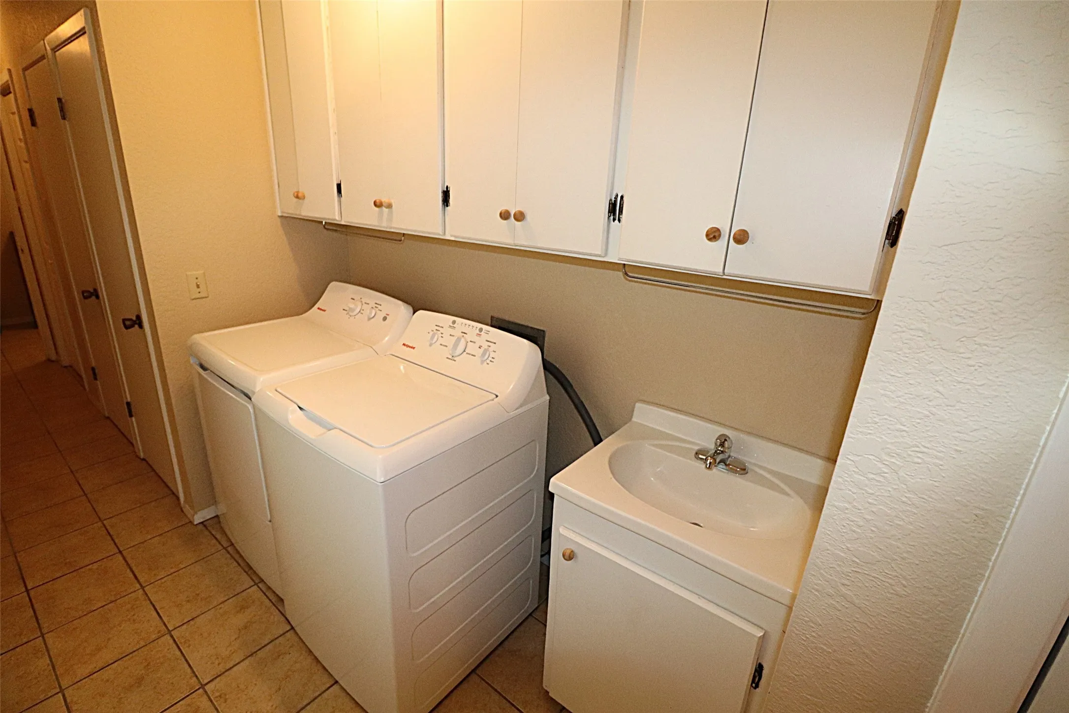 Single Family Residence For Sale in Jones County , 7126 FM 142, Stamford, Texas 79553, 4 Bedroom, 3 Bathroom, Garage spaces, 2,466 Sqft, built in 1969, mls#21383688, Real Estate Agent in Stamford, Homes For Sale in Jones county, Homes For Sale in Stamford, Realtor in Stamford Texas, Real Estate Brokerage Independent Realty Texas, Luminita Cordes Realtor