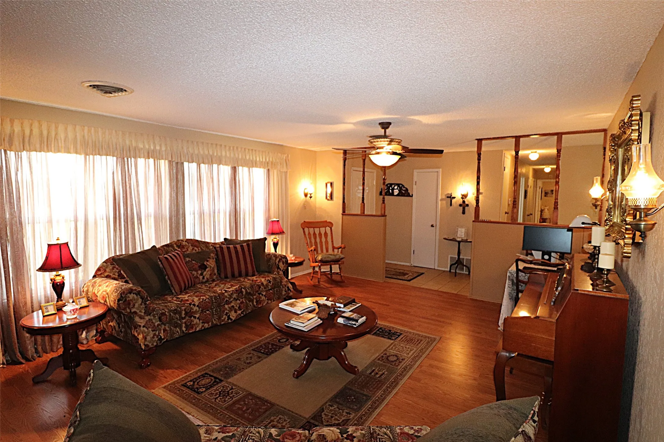Single Family Residence For Sale in Jones County , 7126 FM 142, Stamford, Texas 79553, 4 Bedroom, 3 Bathroom, Garage spaces, 2,466 Sqft, built in 1969, mls#21383688, Real Estate Agent in Stamford, Homes For Sale in Jones county, Homes For Sale in Stamford, Realtor in Stamford Texas, Real Estate Brokerage Independent Realty Texas, Luminita Cordes Realtor