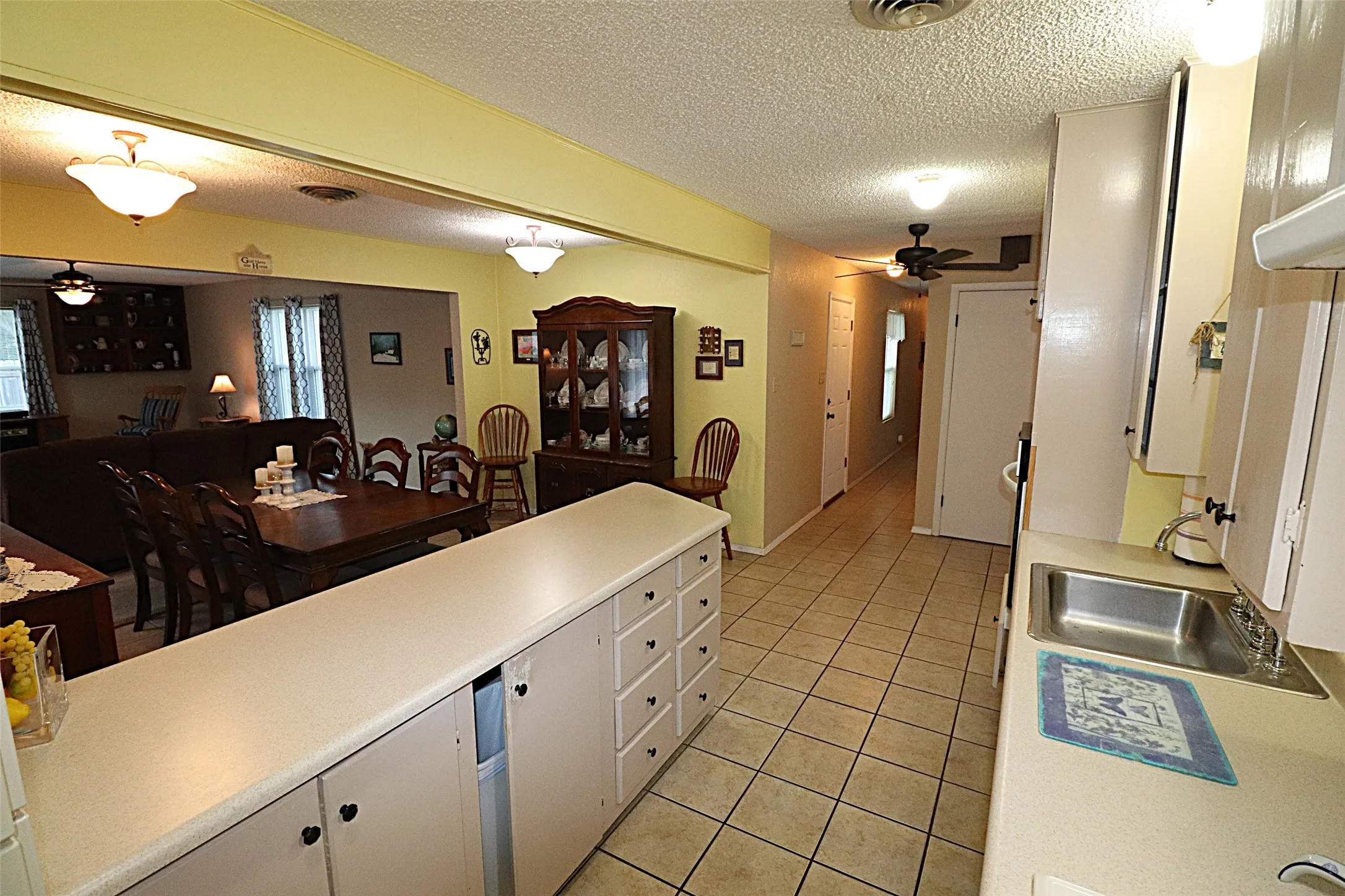 Single Family Residence For Sale in Jones County , 7126 FM 142, Stamford, Texas 79553, 4 Bedroom, 3 Bathroom, Garage spaces, 2,466 Sqft, built in 1969, mls#21383688, Real Estate Agent in Stamford, Homes For Sale in Jones county, Homes For Sale in Stamford, Realtor in Stamford Texas, Real Estate Brokerage Independent Realty Texas, Luminita Cordes Realtor