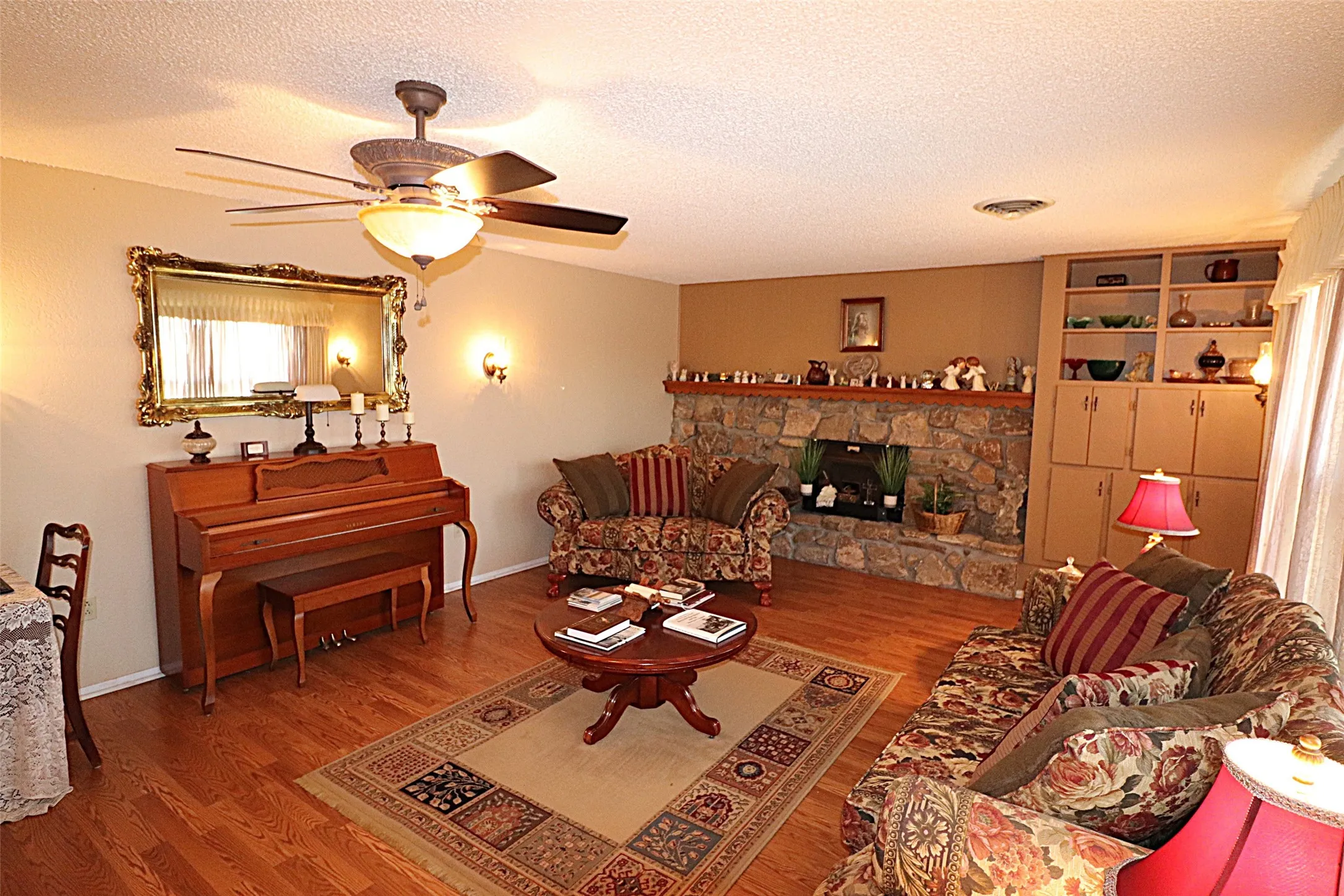 Single Family Residence For Sale in Jones County , 7126 FM 142, Stamford, Texas 79553, 4 Bedroom, 3 Bathroom, Garage spaces, 2,466 Sqft, built in 1969, mls#21383688, Real Estate Agent in Stamford, Homes For Sale in Jones county, Homes For Sale in Stamford, Realtor in Stamford Texas, Real Estate Brokerage Independent Realty Texas, Luminita Cordes Realtor